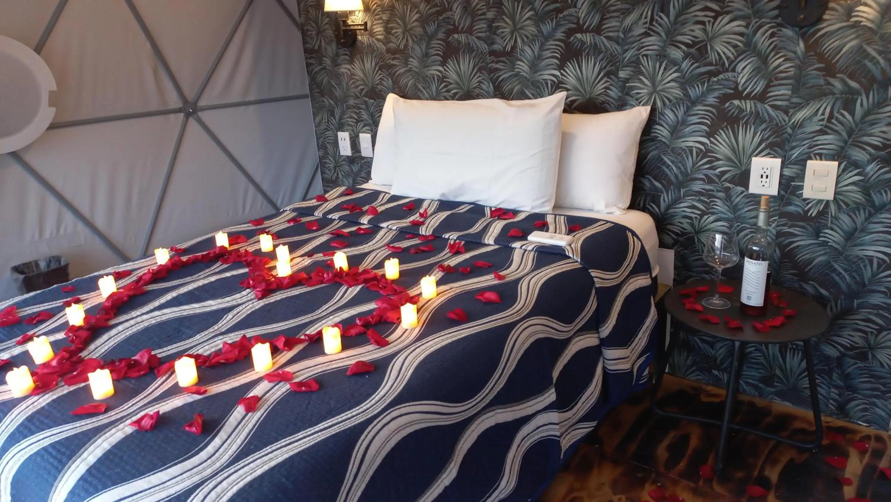 Bed in Hotel Peña Florencia