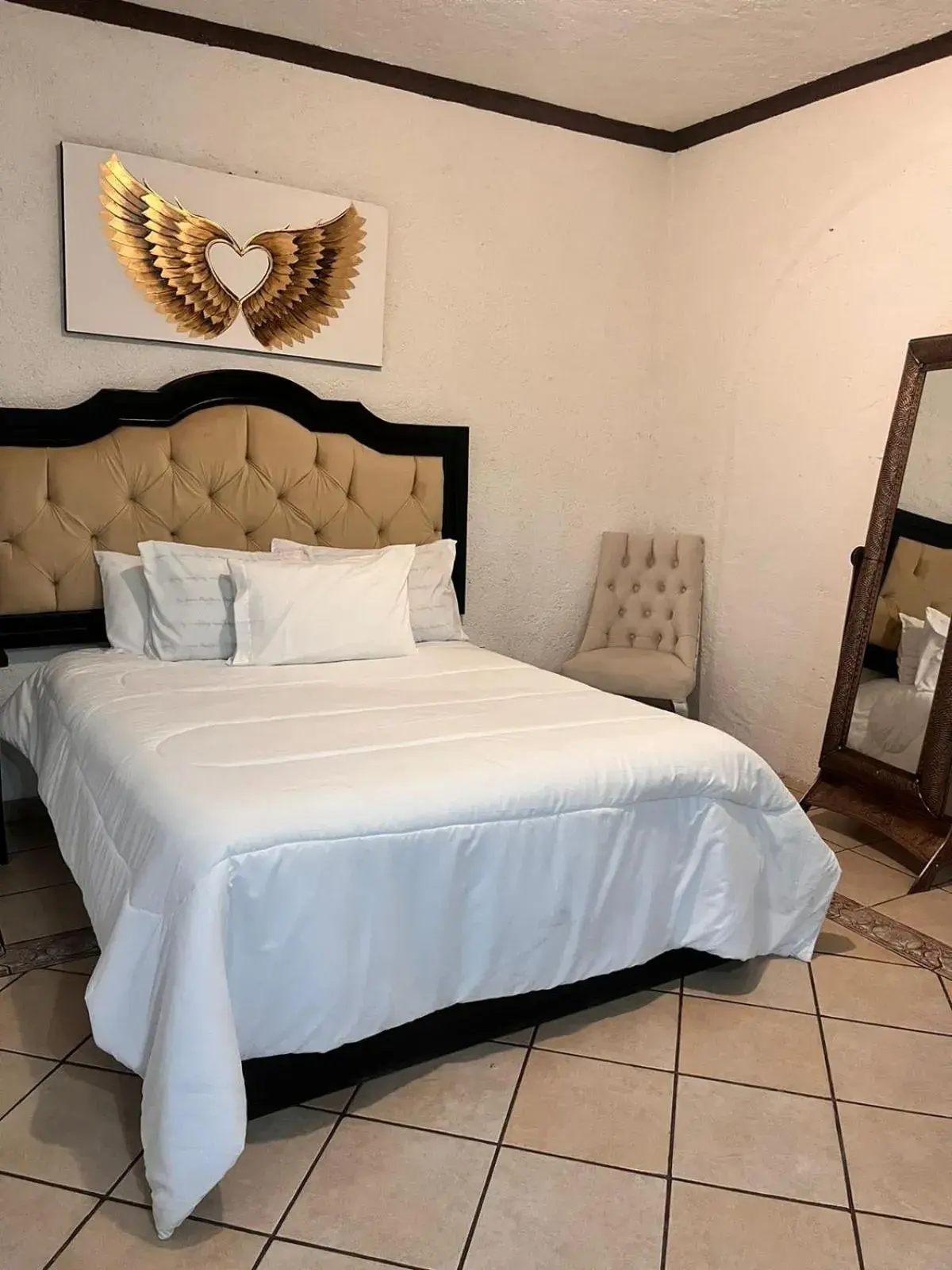 Deluxe Queen Room in Hotel Peña Florencia Deluxe Queen Room in Hotel Peña Florencia