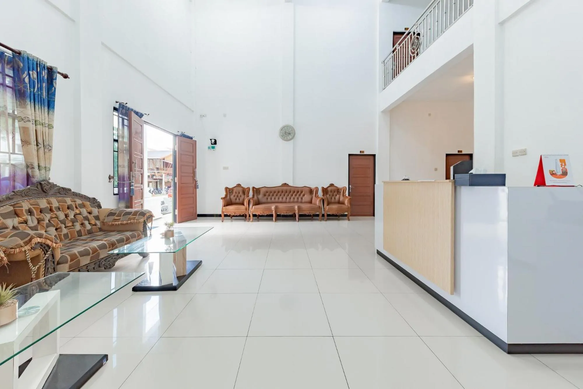 Lobby or reception in Urbanview Hotel Syariah 99 Banjarbaru by RedDoorz