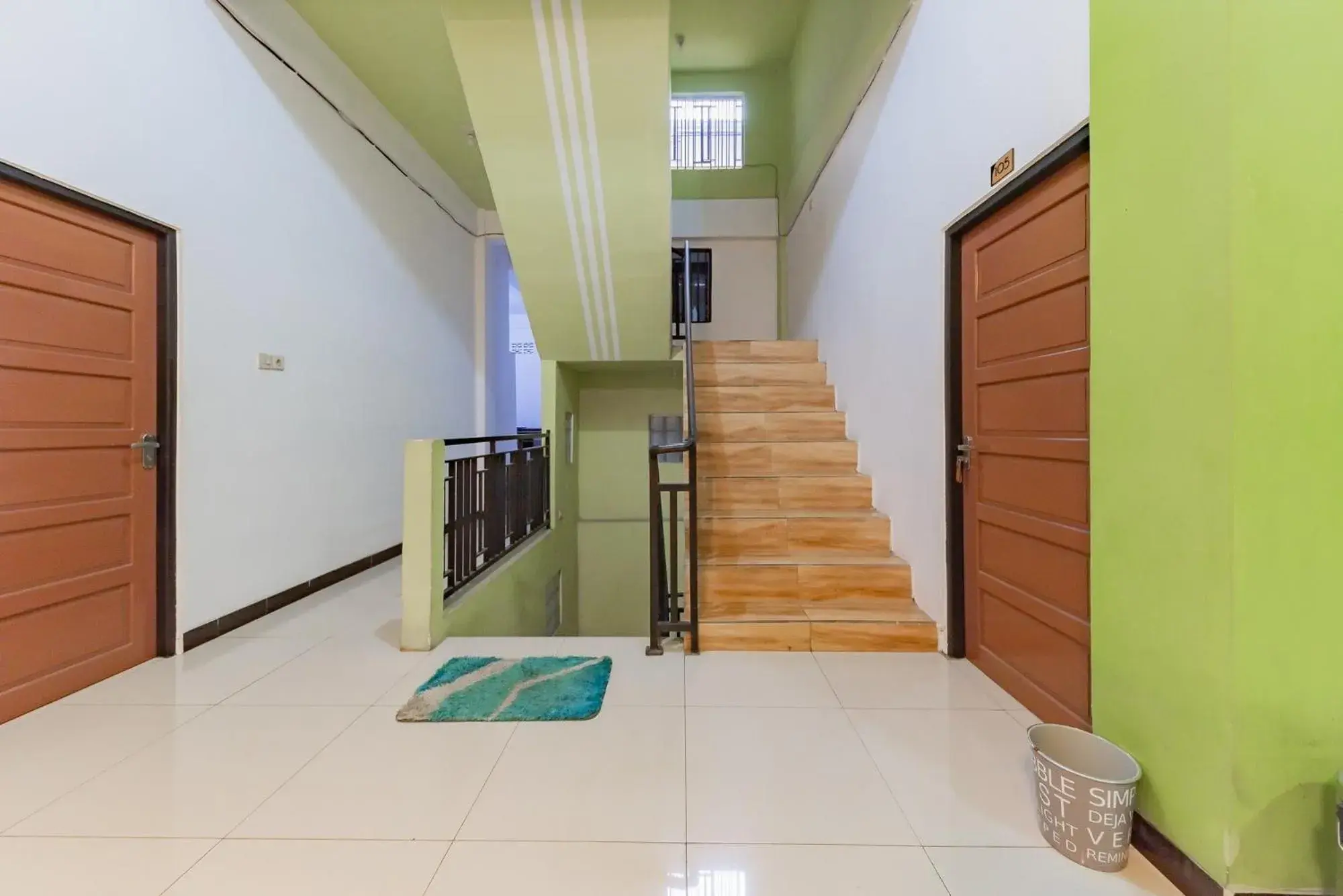 Property building in Urbanview Hotel Syariah 99 Banjarbaru by RedDoorz Property building in Urbanview Hotel Syariah 99 Banjarbaru by RedDoorz