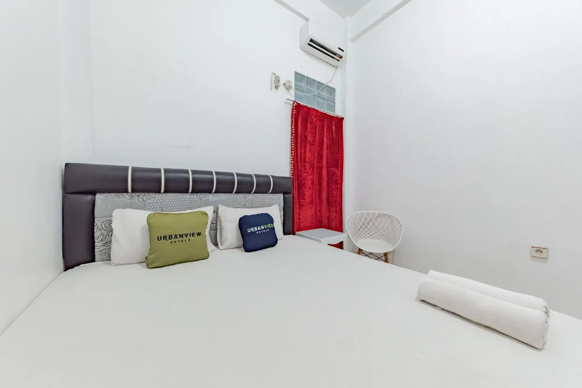 Bed in Urbanview Hotel Syariah 99 Banjarbaru by RedDoorz Bed in Urbanview Hotel Syariah 99 Banjarbaru by RedDoorz