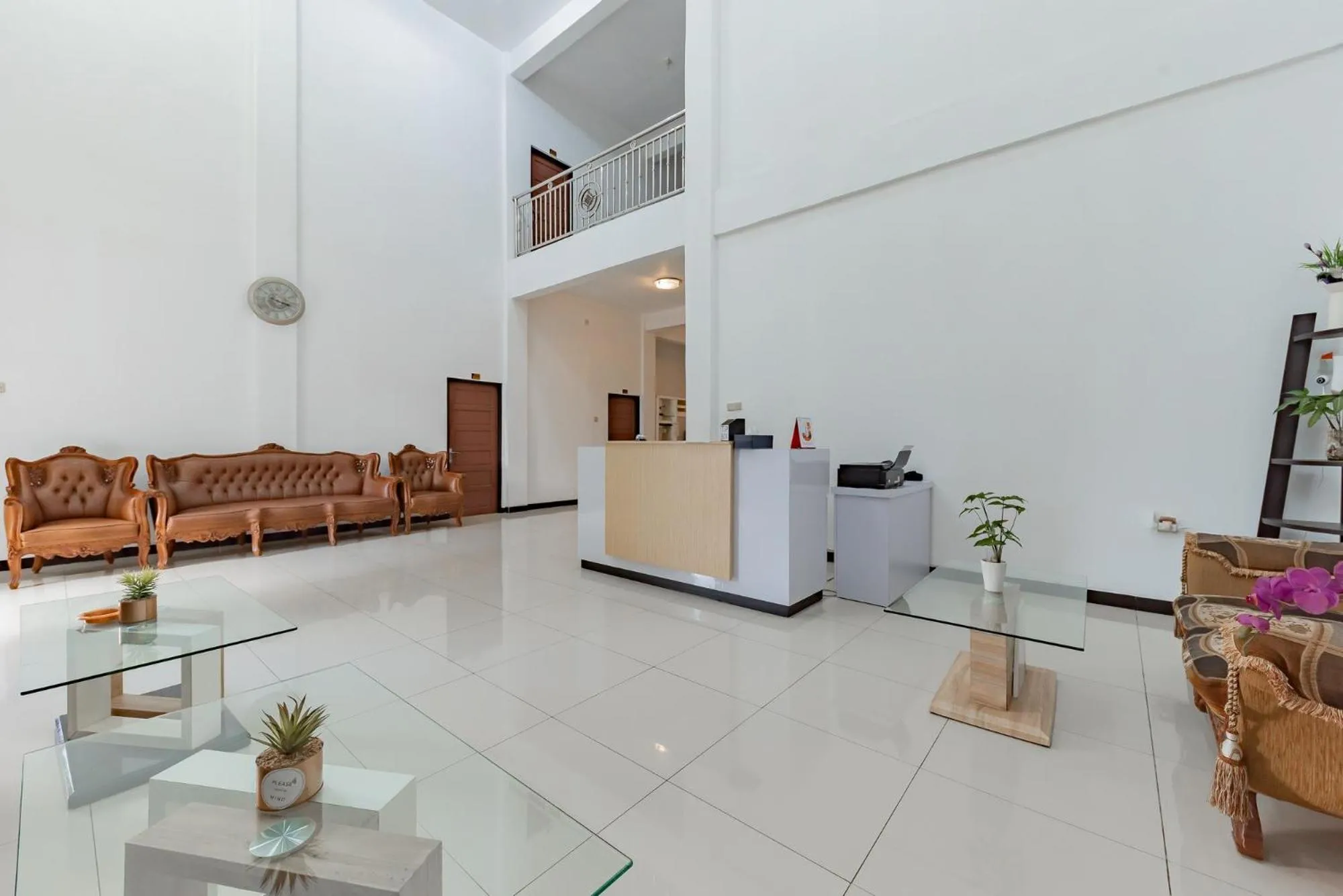 Lobby or reception in Urbanview Hotel Syariah 99 Banjarbaru by RedDoorz