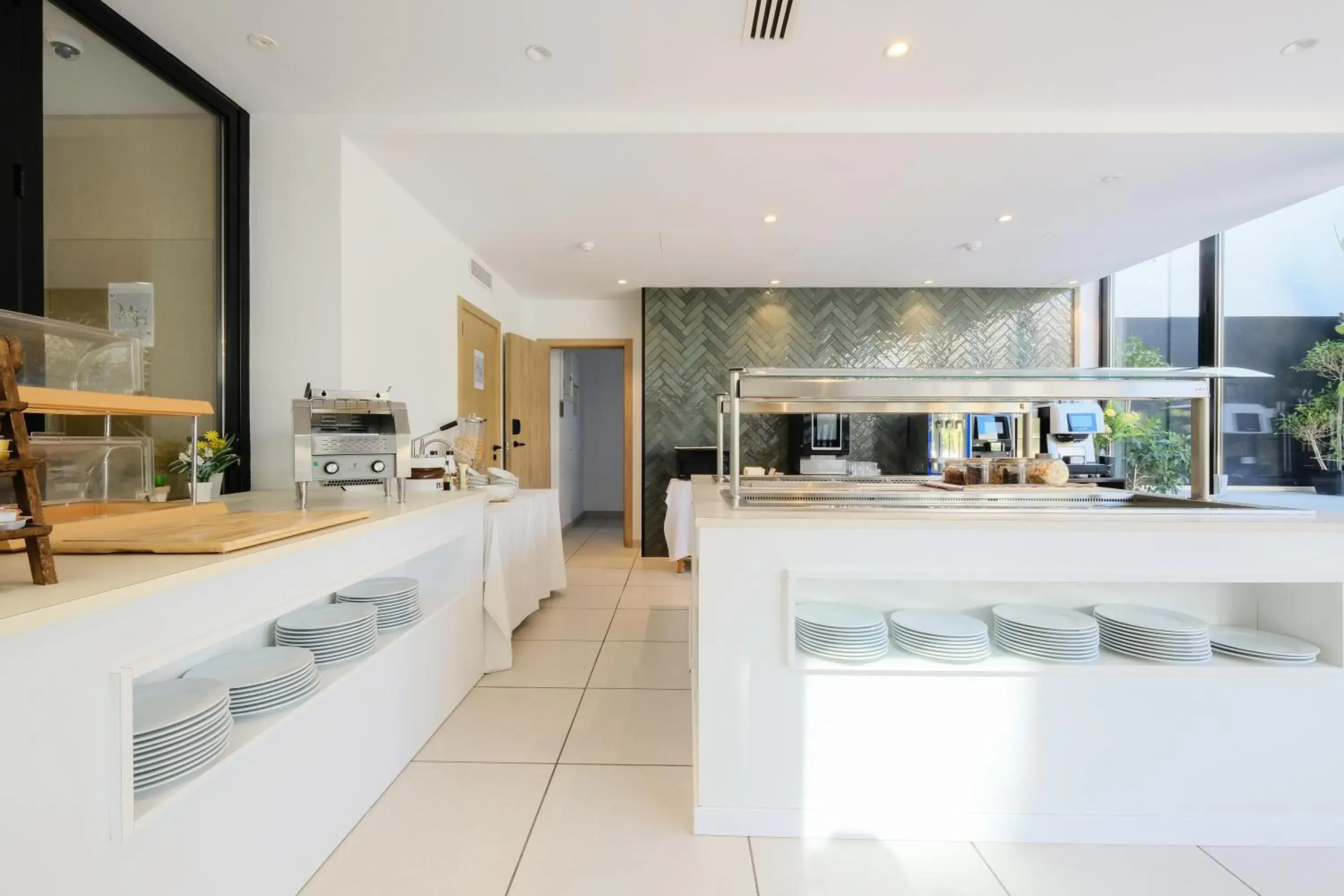 Food and drinks in M. HOTEL Food and drinks in M. HOTEL