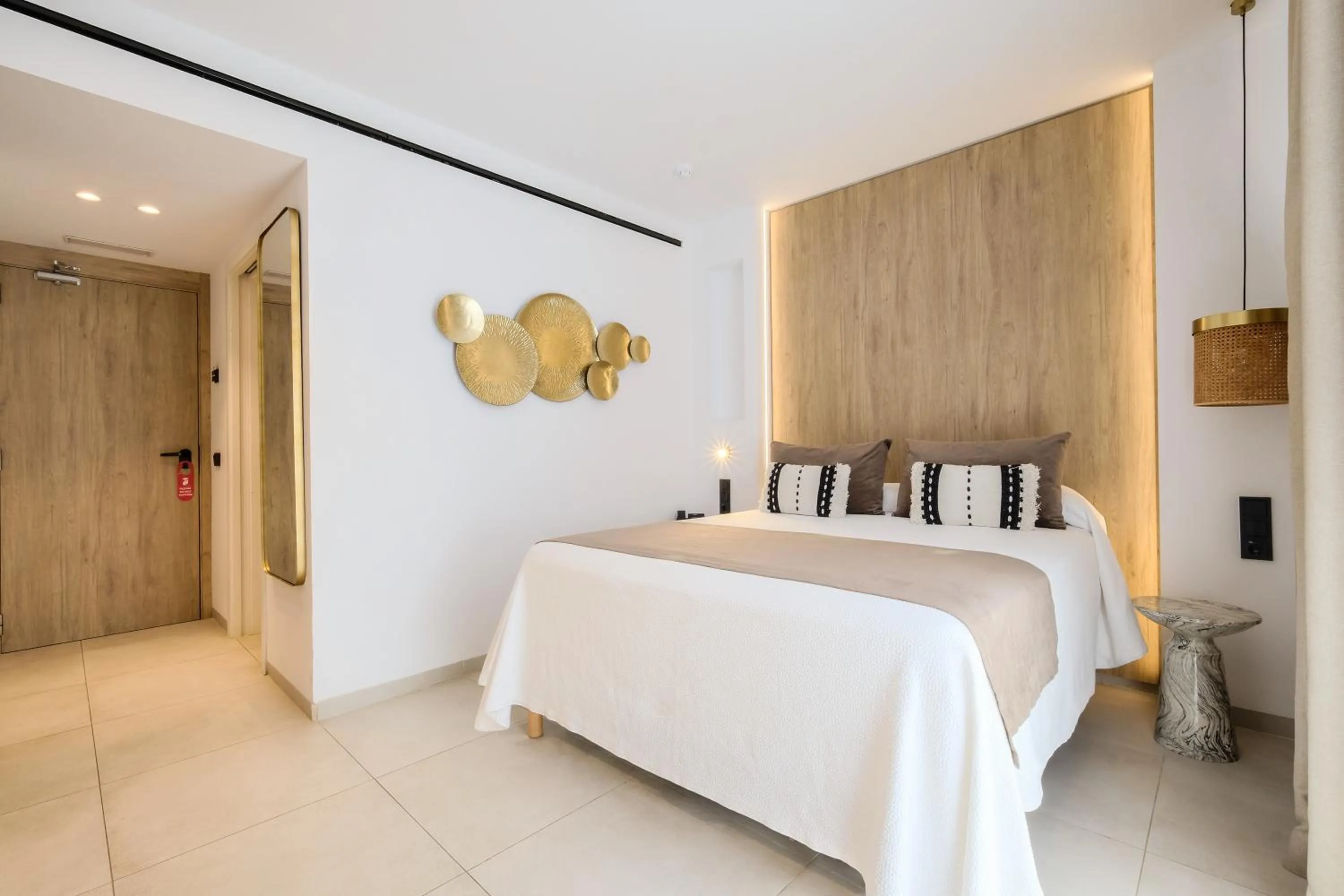 Photo of the whole room, Bed in M. HOTEL