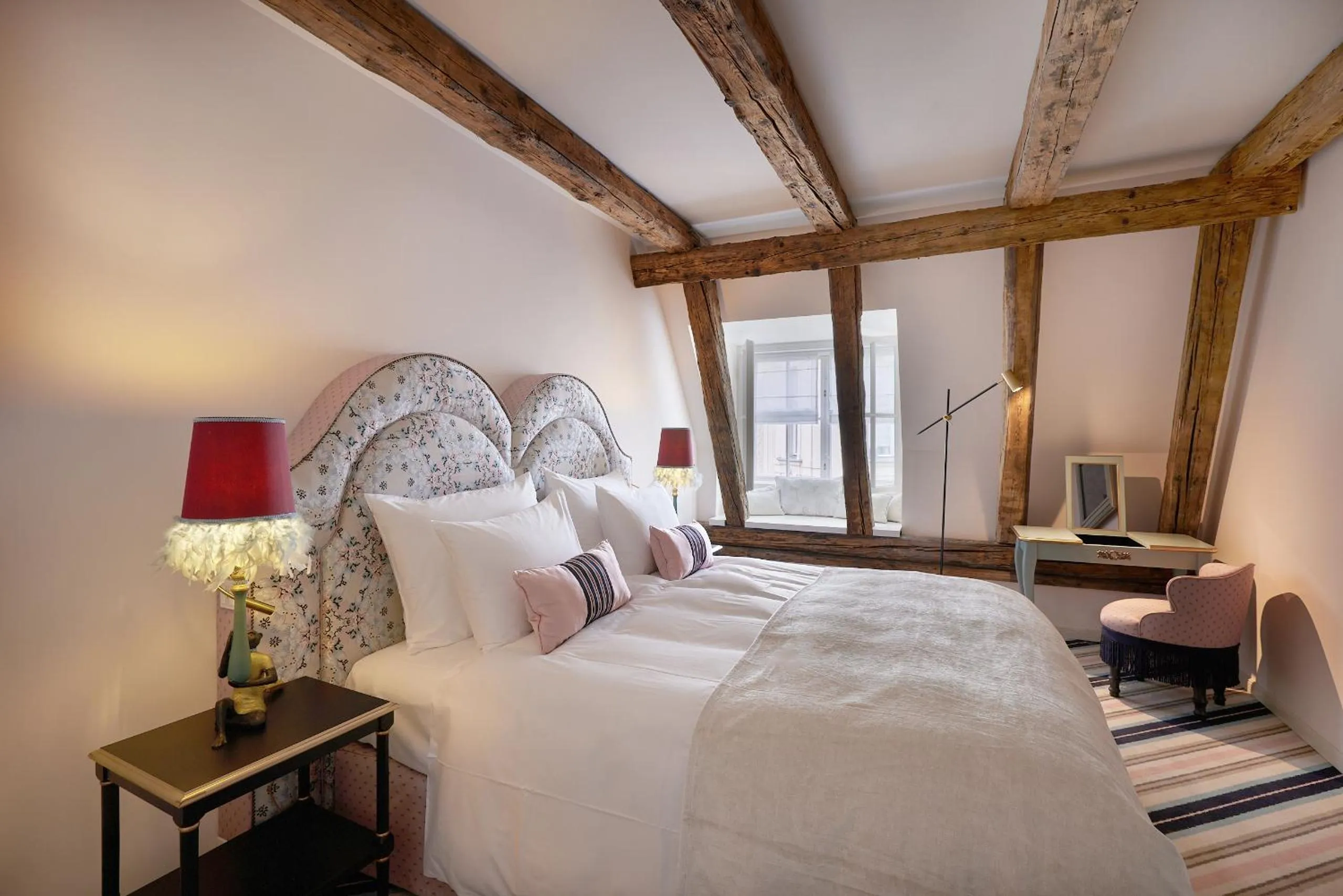 Bedroom, Bed in The Leo Grand