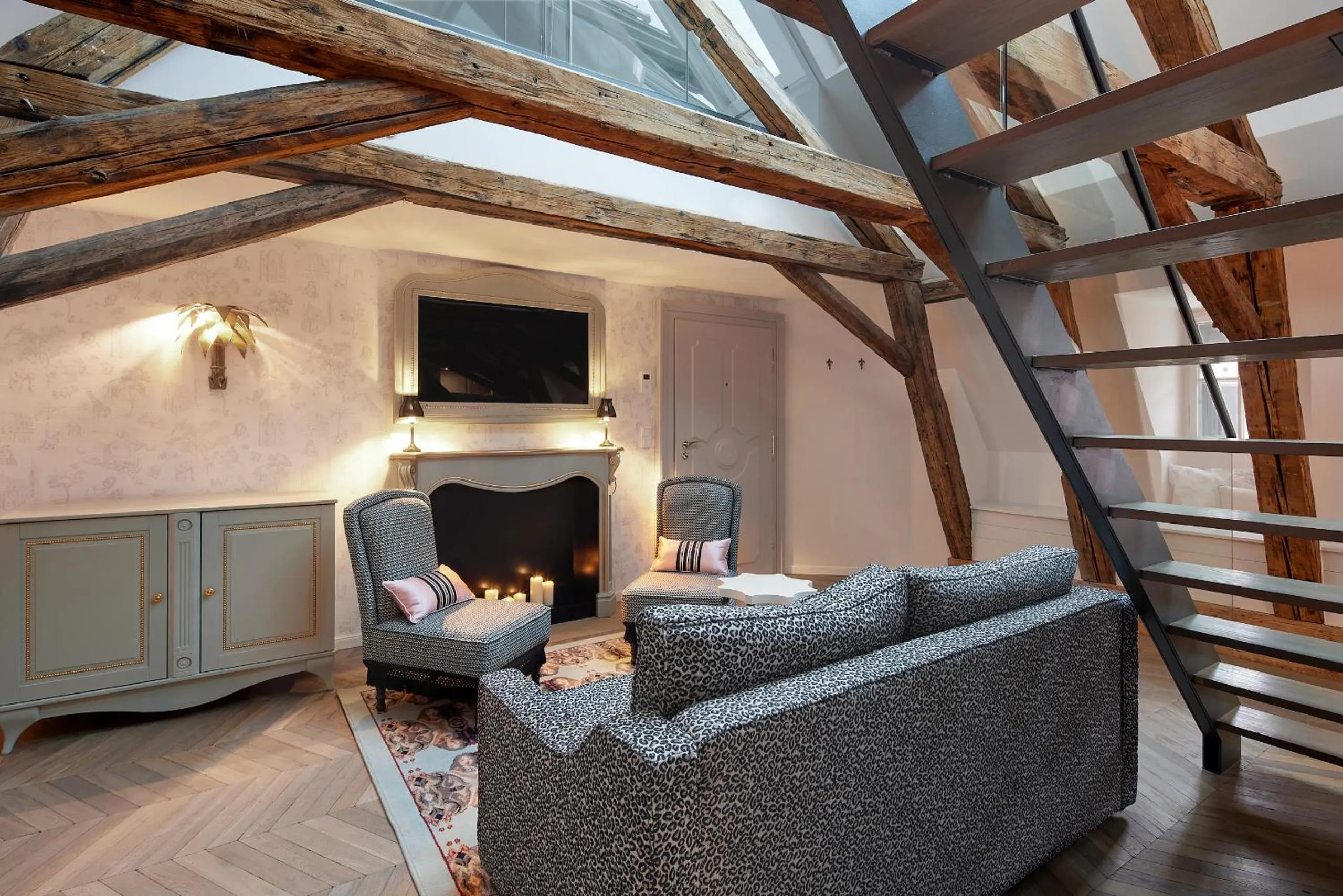 Seating area in The Leo Grand