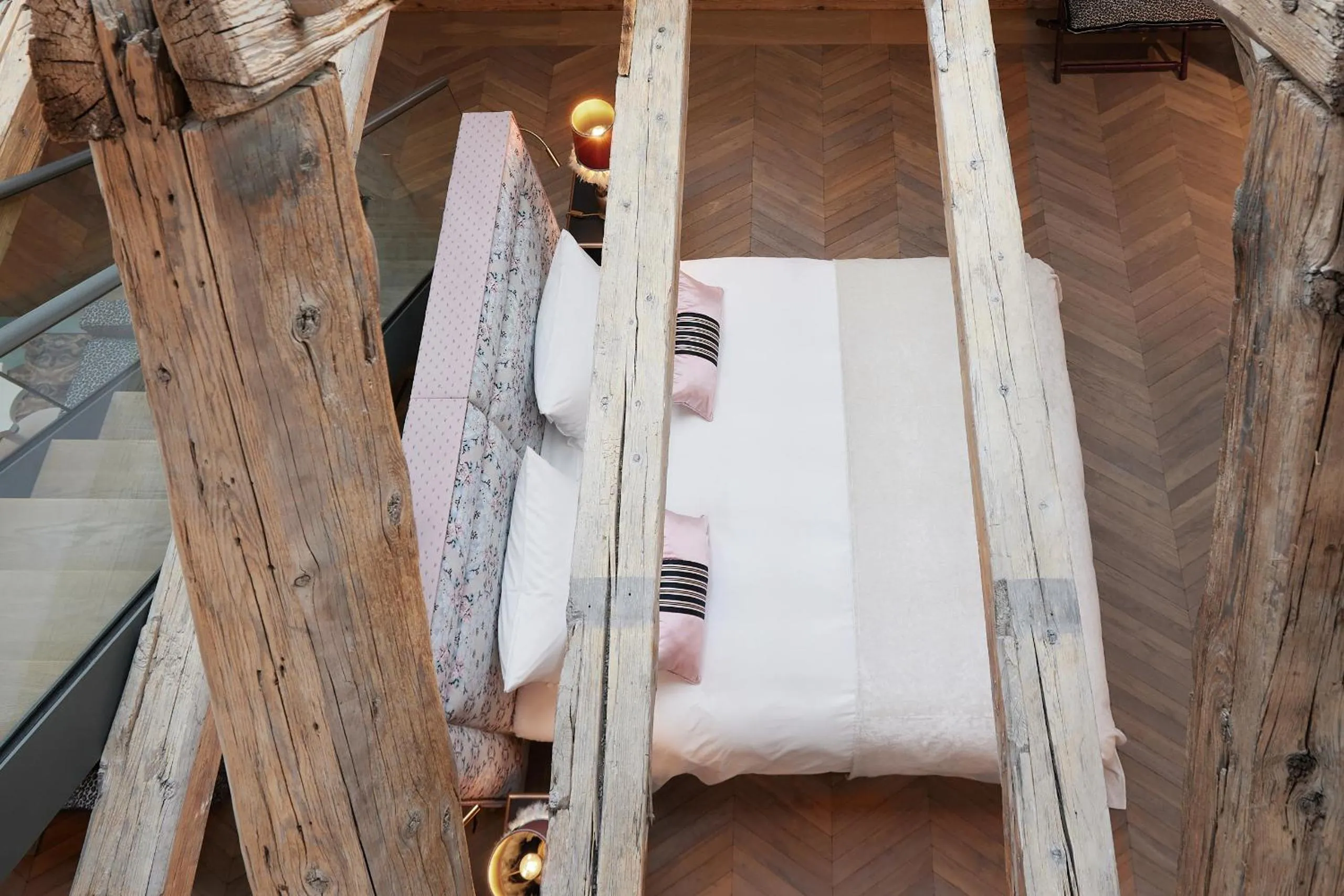 Photo of the whole room, Bed in The Leo Grand