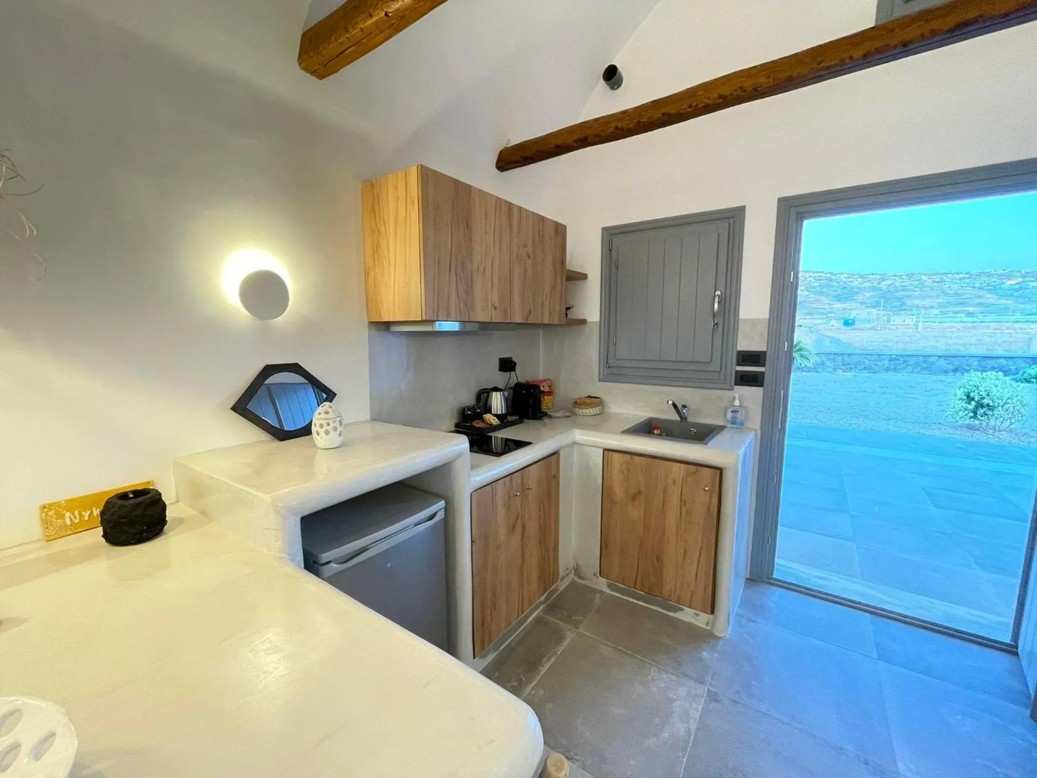 Kitchen or kitchenette in Anemi Vine Villas