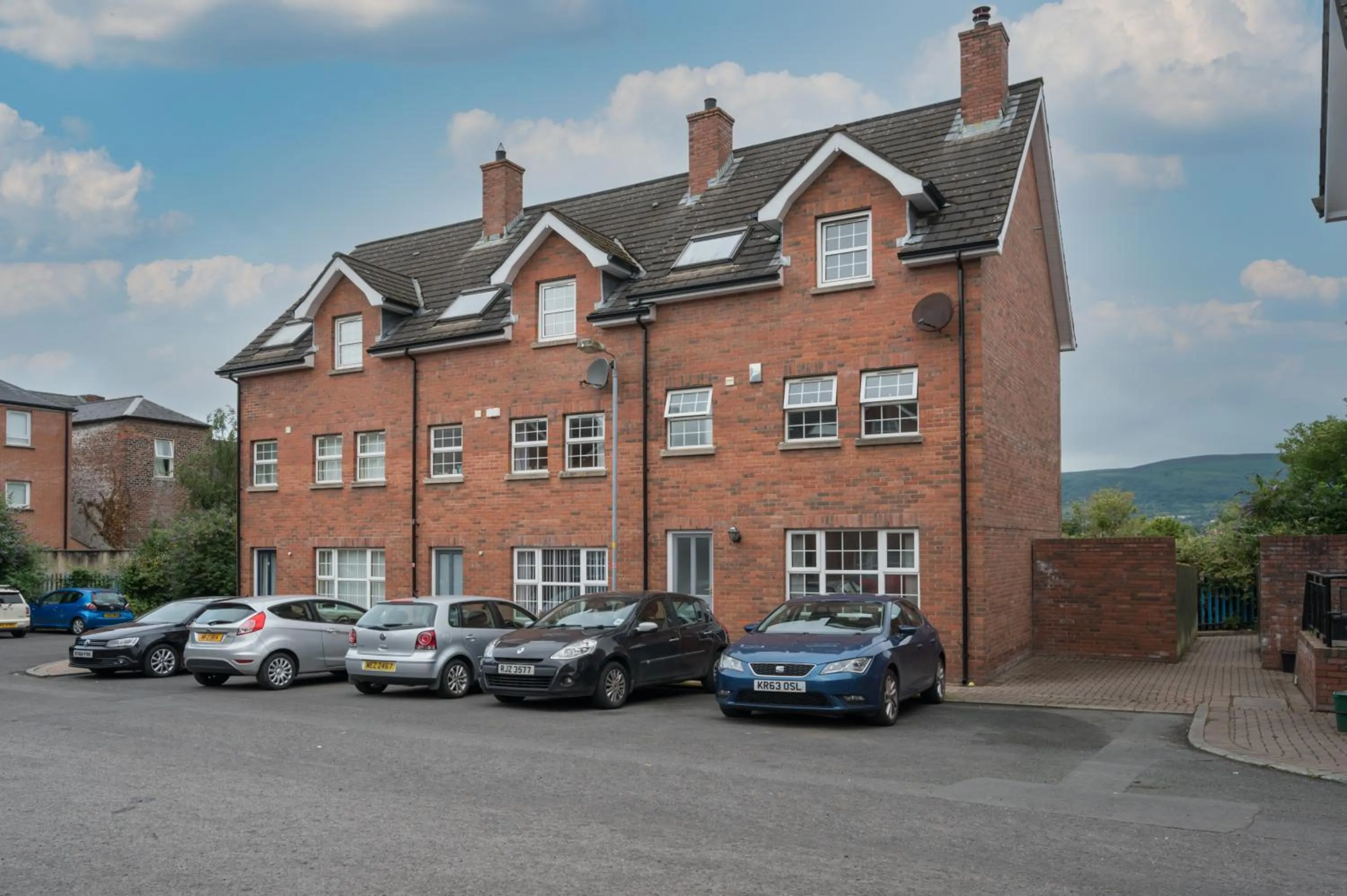 Property building in Central Belfast Apartments: Ashley Mews