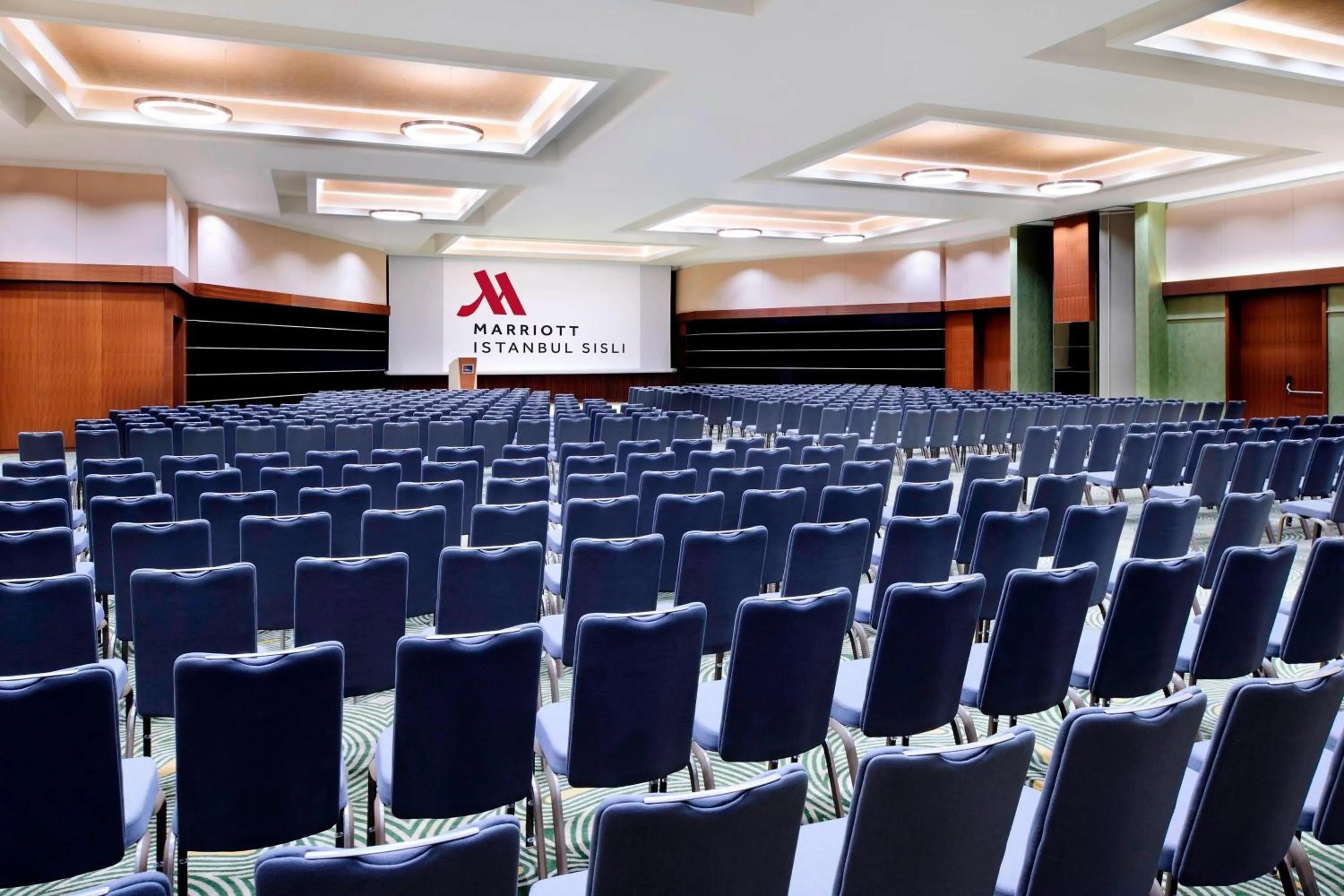 Entertainment in Istanbul Marriott Hotel Sisli