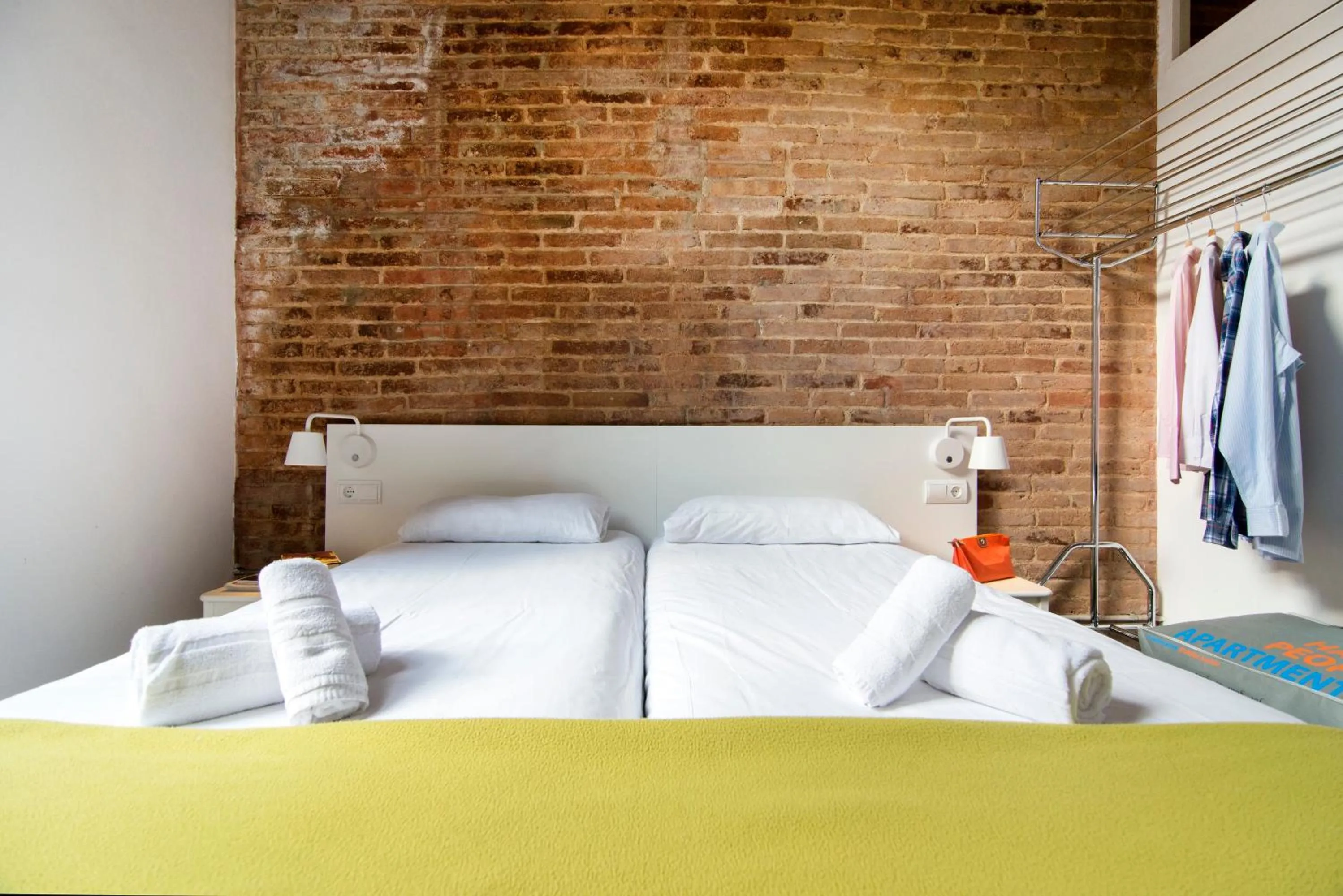 Bed in Happy People Plaza España Apartments
