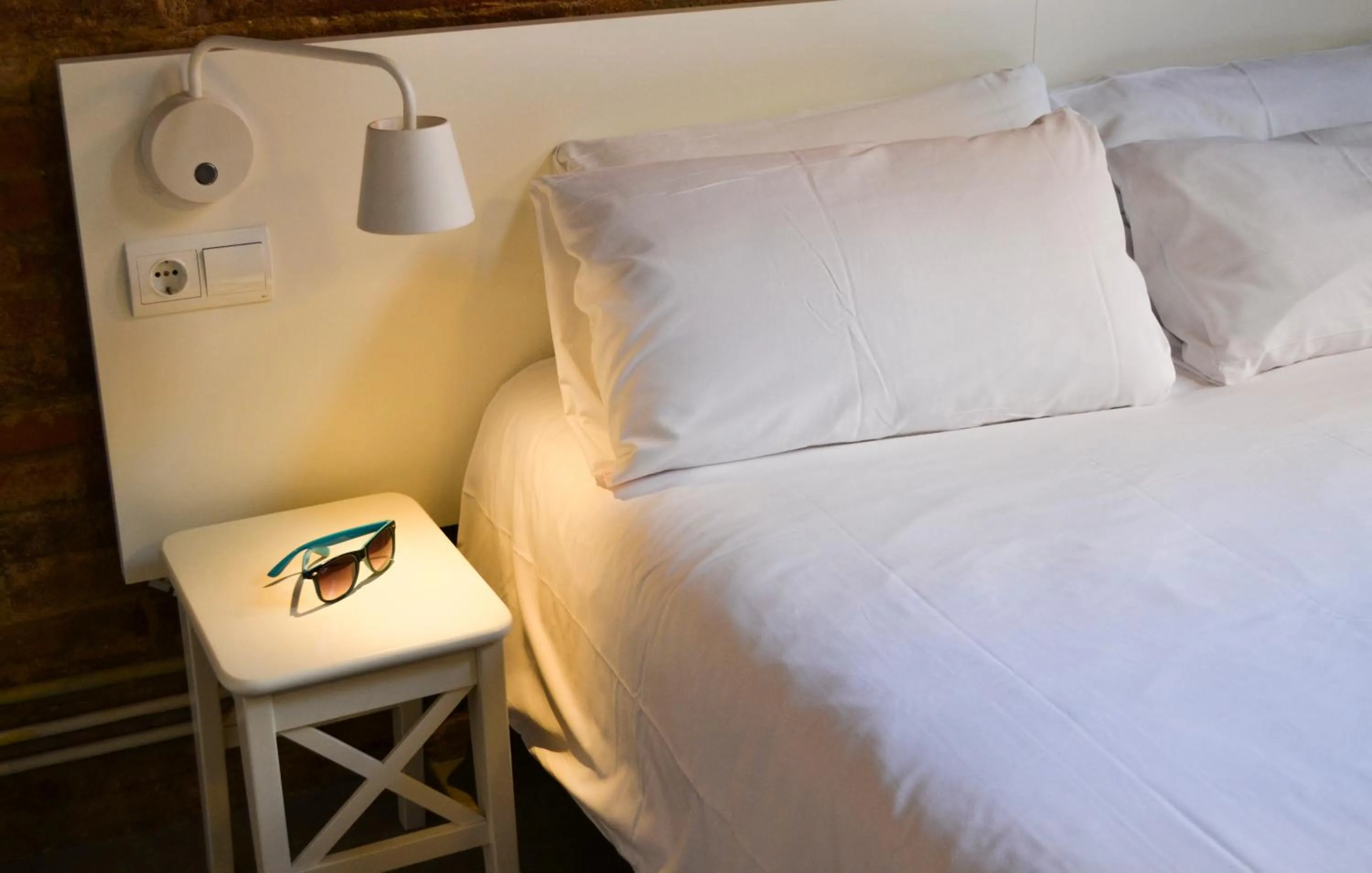 Bed in Happy People Plaza España Apartments