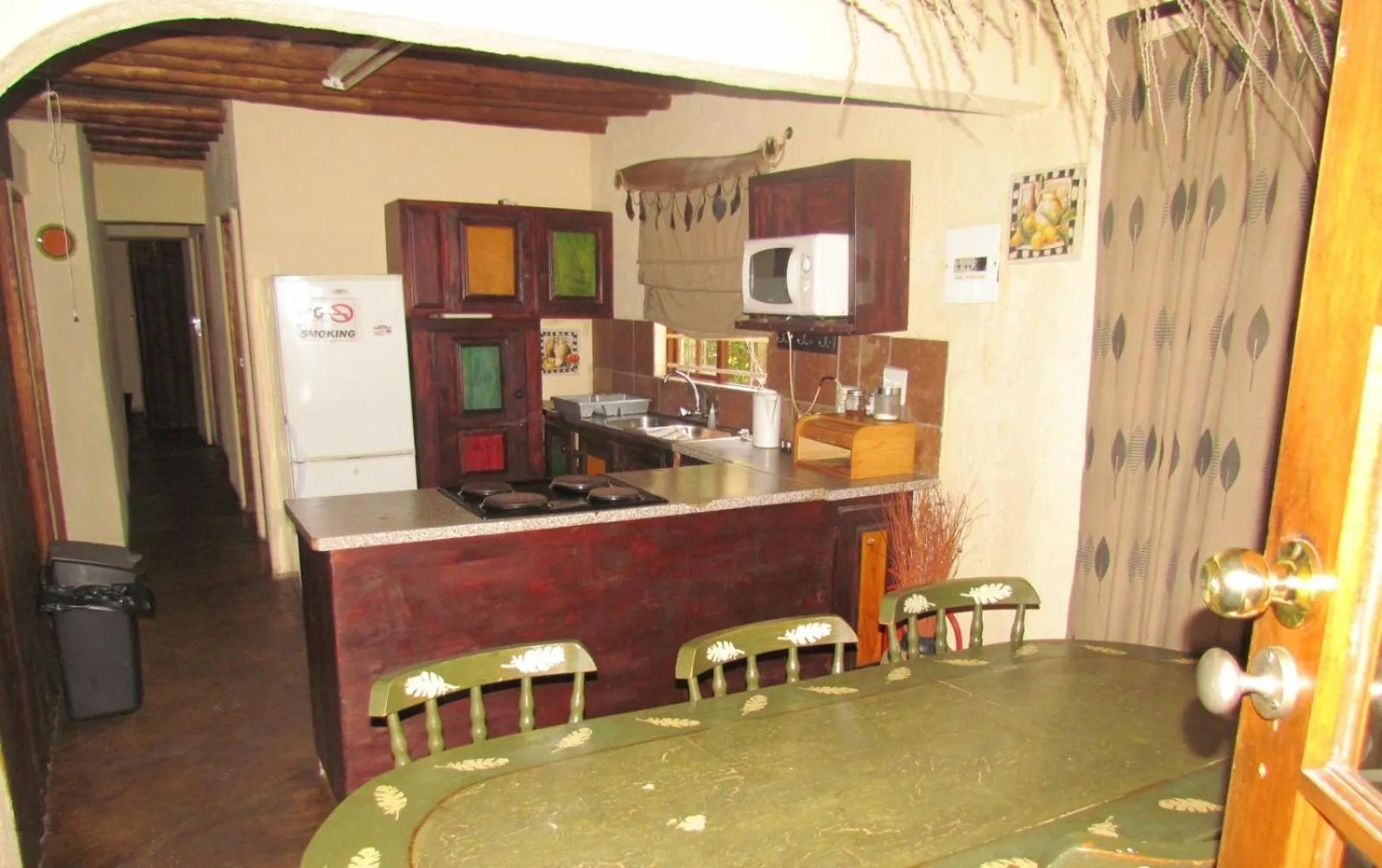 Dining area in Hazyview Country Cottages