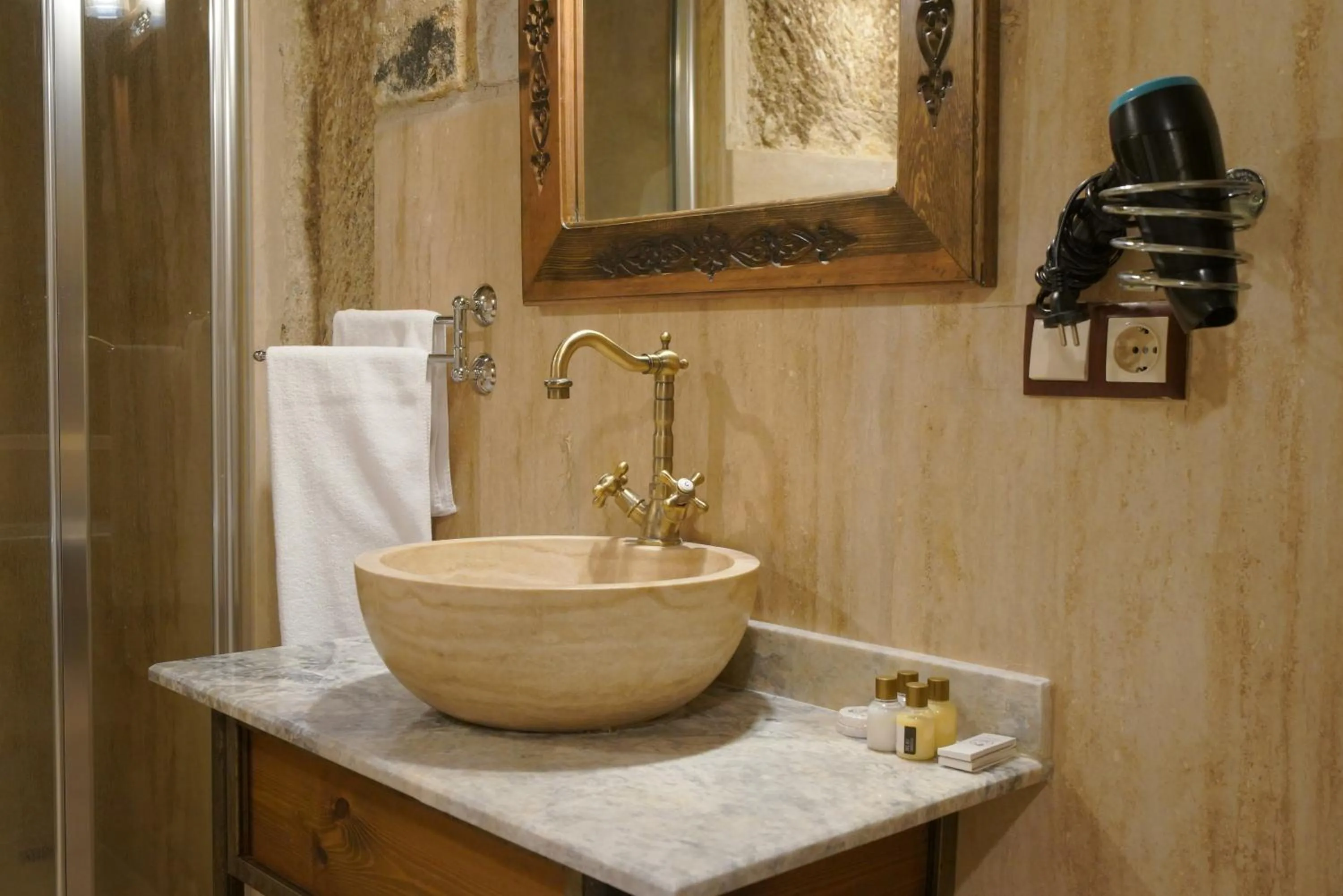 Bathroom in Kaya Konak Cave