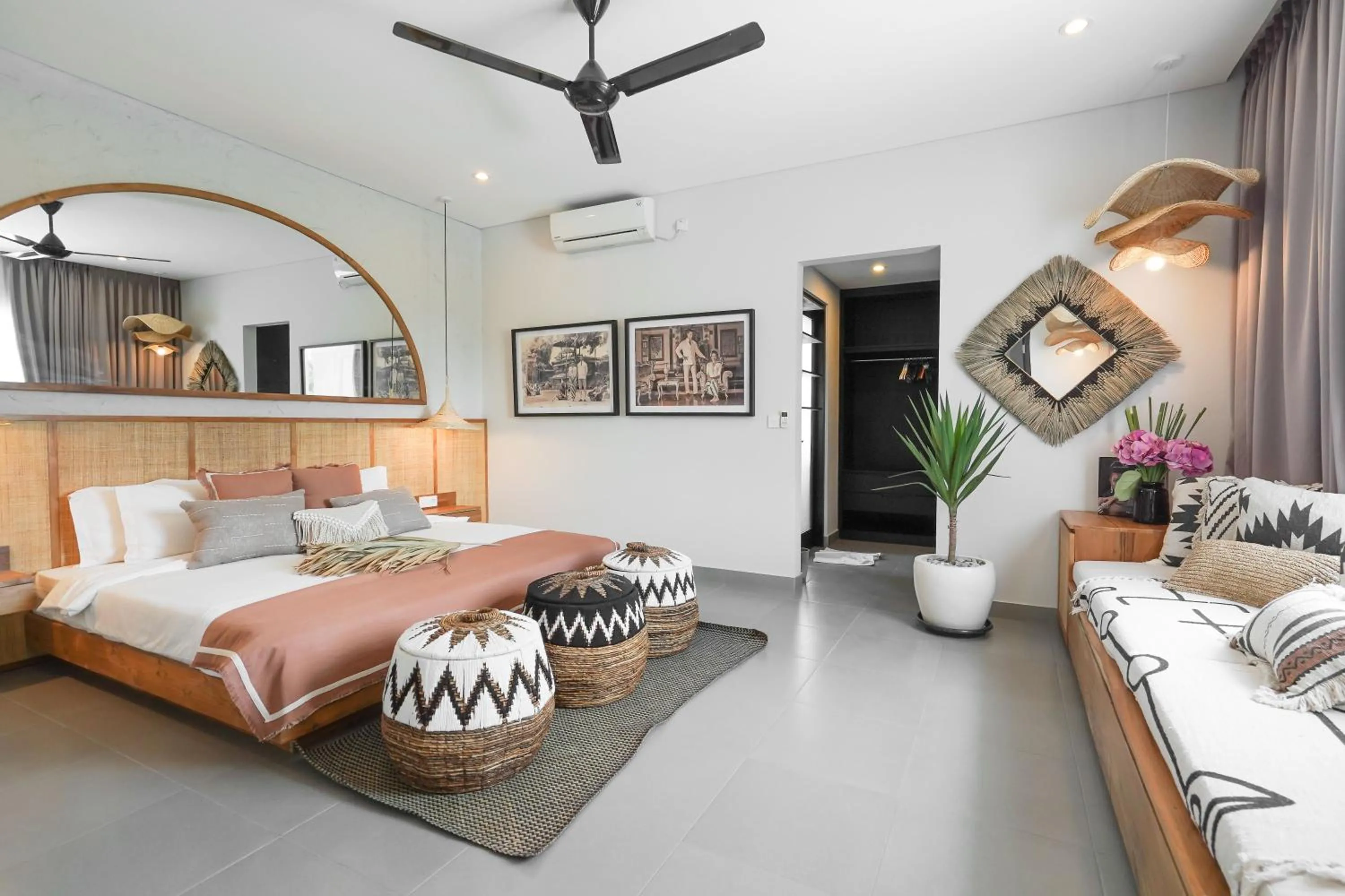 Photo of the whole room, Bed in Casa 88 Berawa