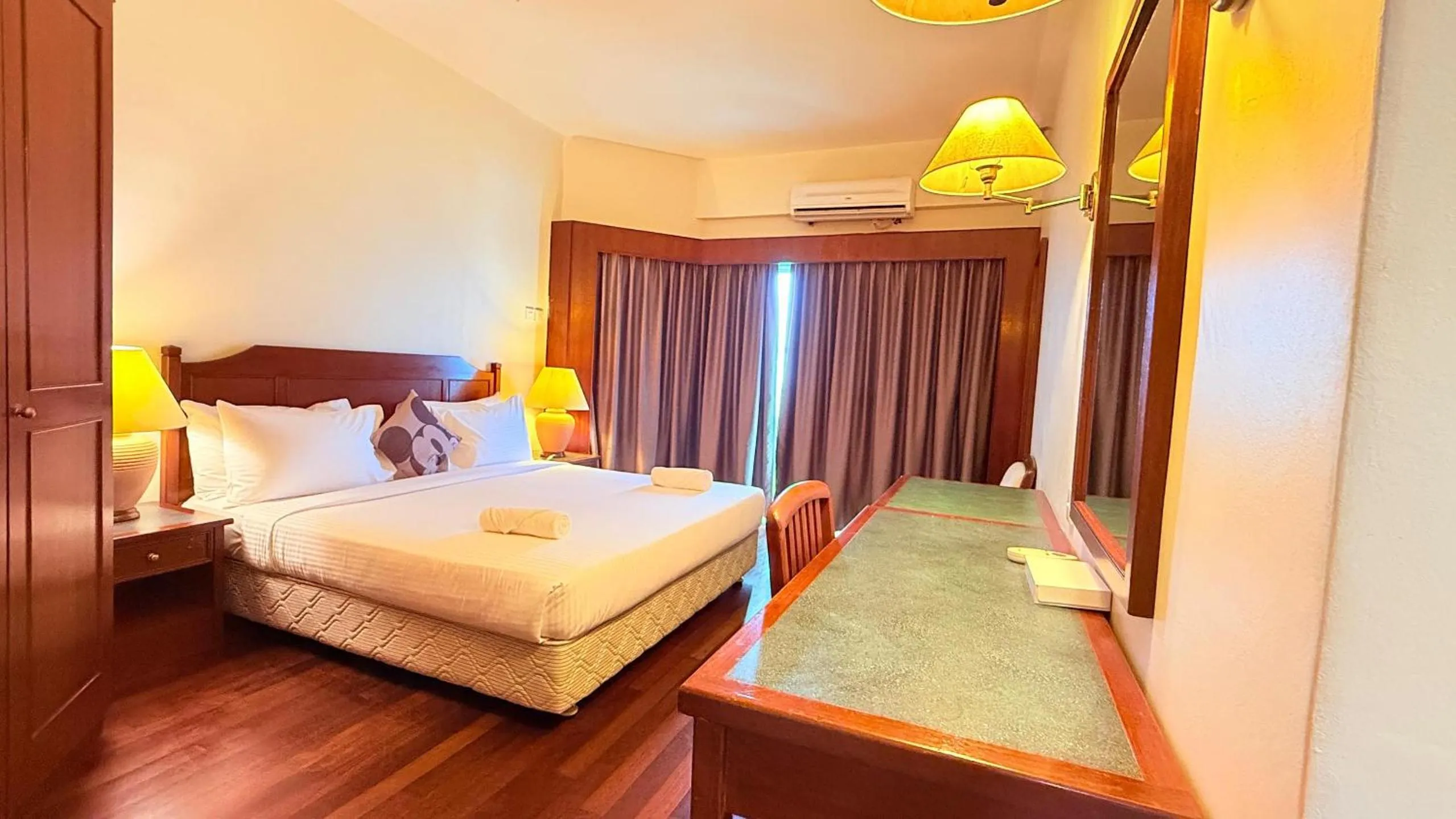 Photo of the whole room, Bed in Paradise by the Sea in Penang by Veron at Rainbow Paradise