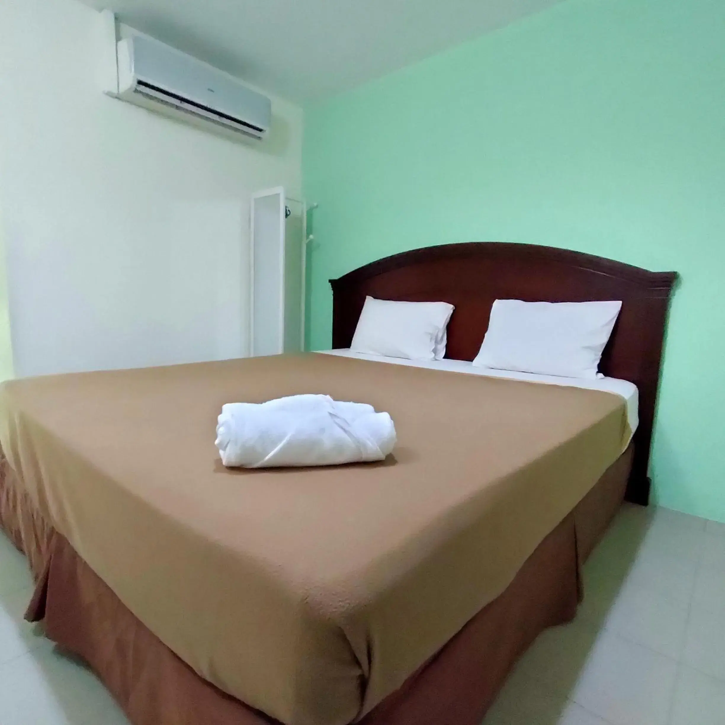 Bed in Best One Hotel Bed in Best One Hotel