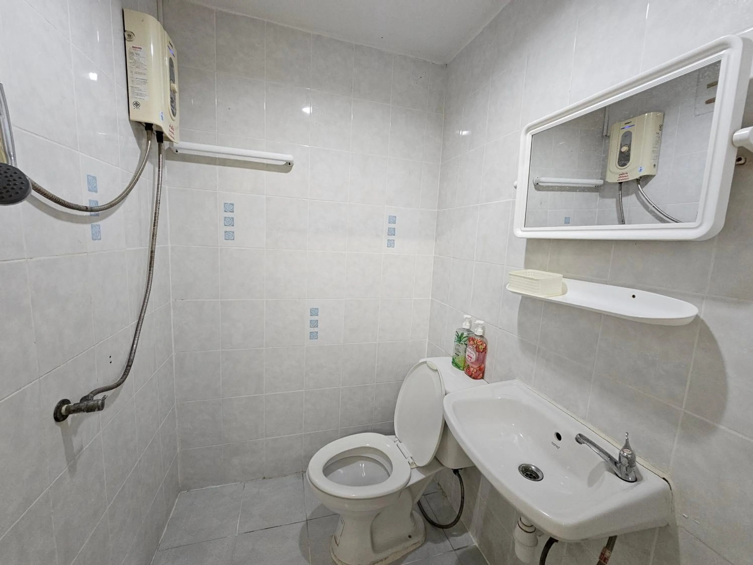 Bathroom in Si Fah at Bangsaen Hotel