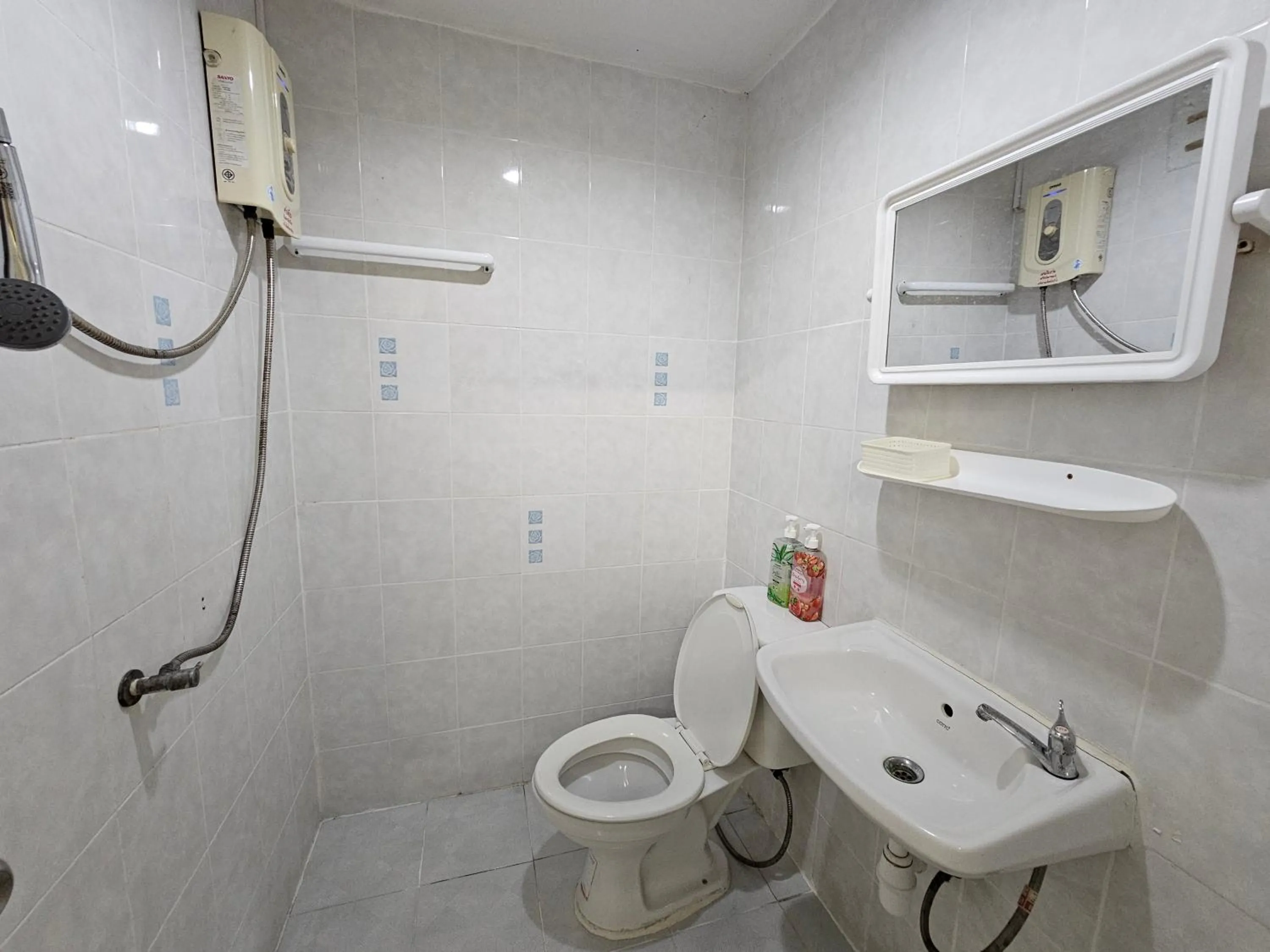 Bathroom in Si Fah at Bangsaen Hotel