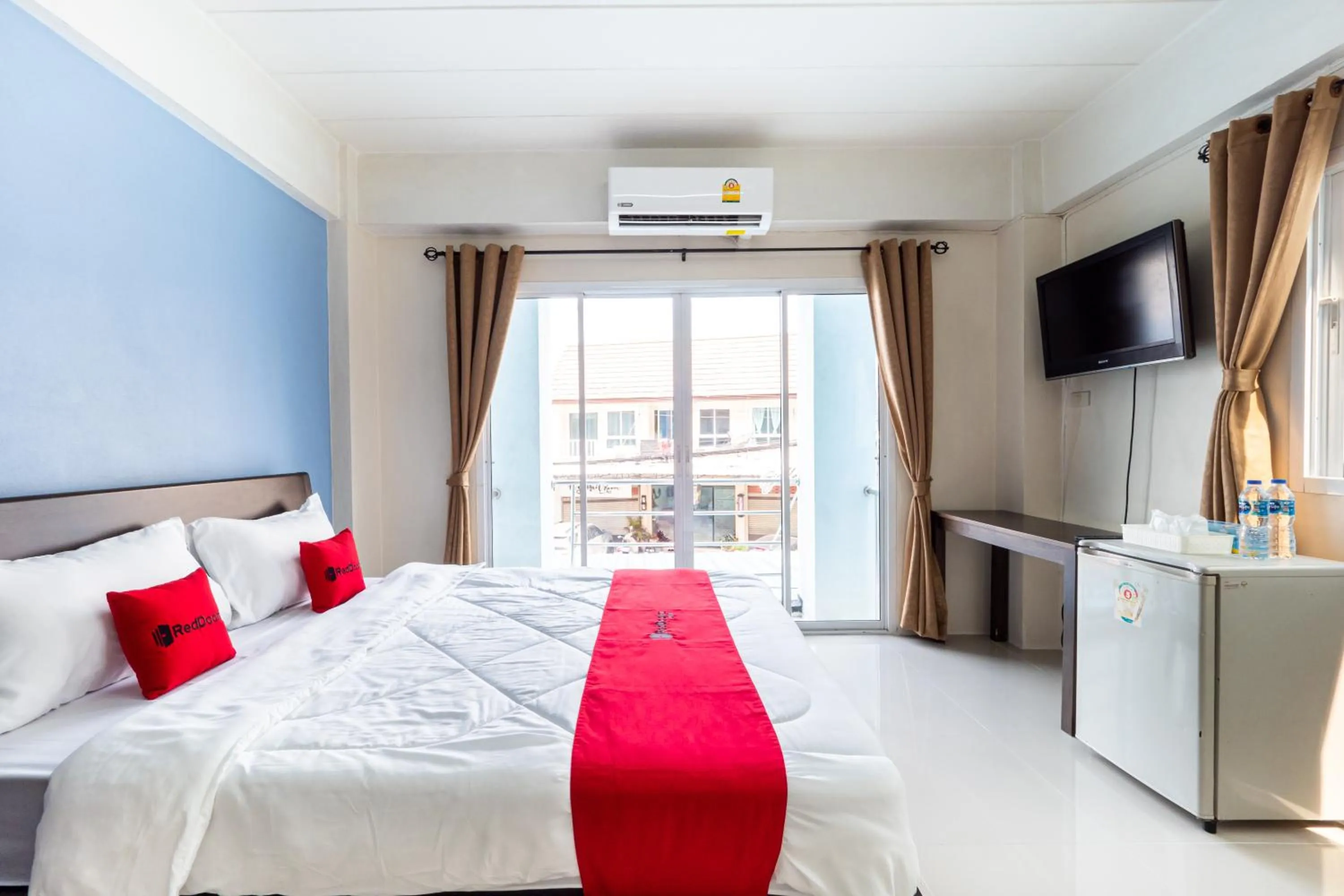 Photo of the whole room in Si Fah at Bangsaen Hotel