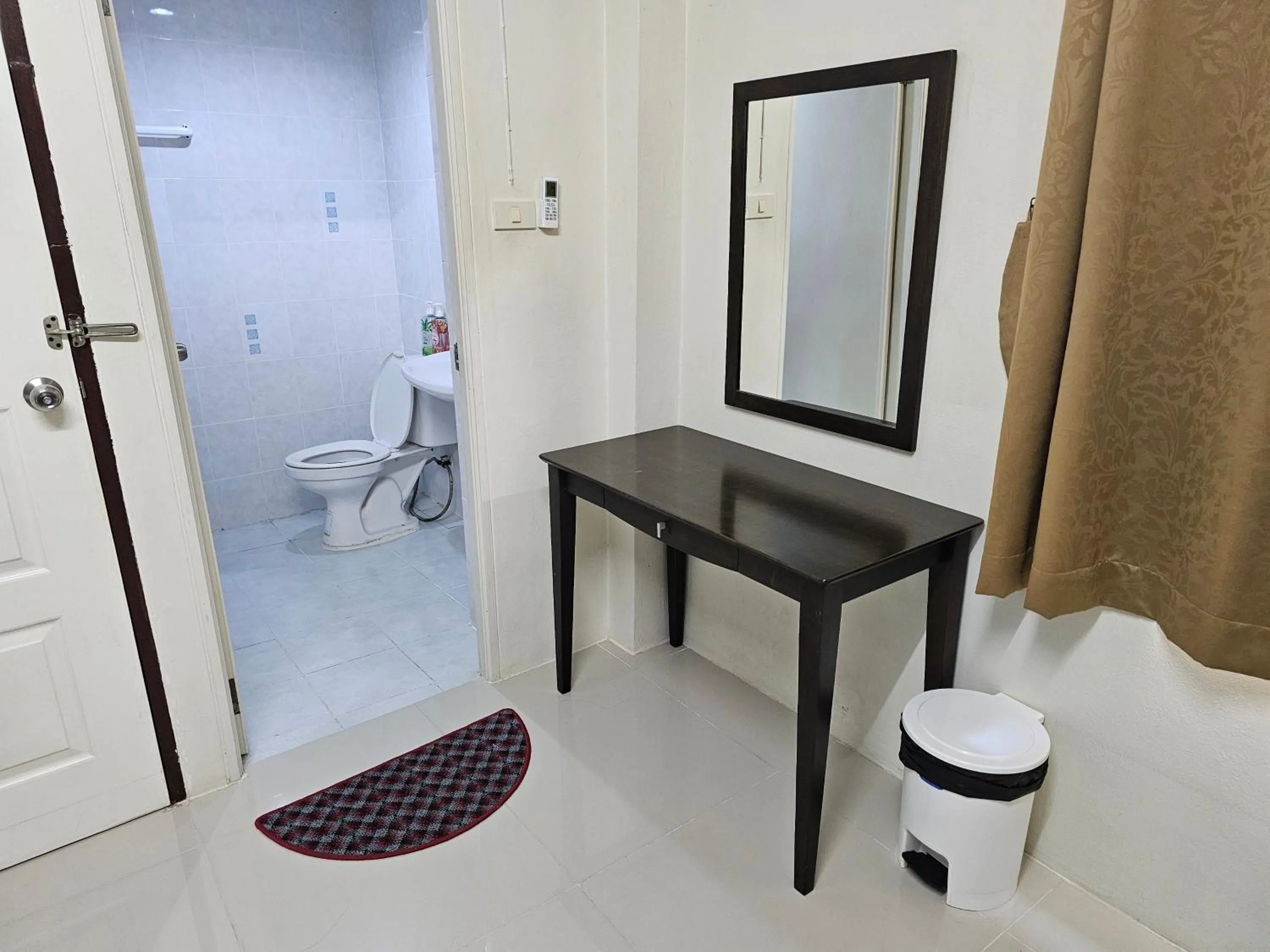 Bathroom in Si Fah at Bangsaen Hotel