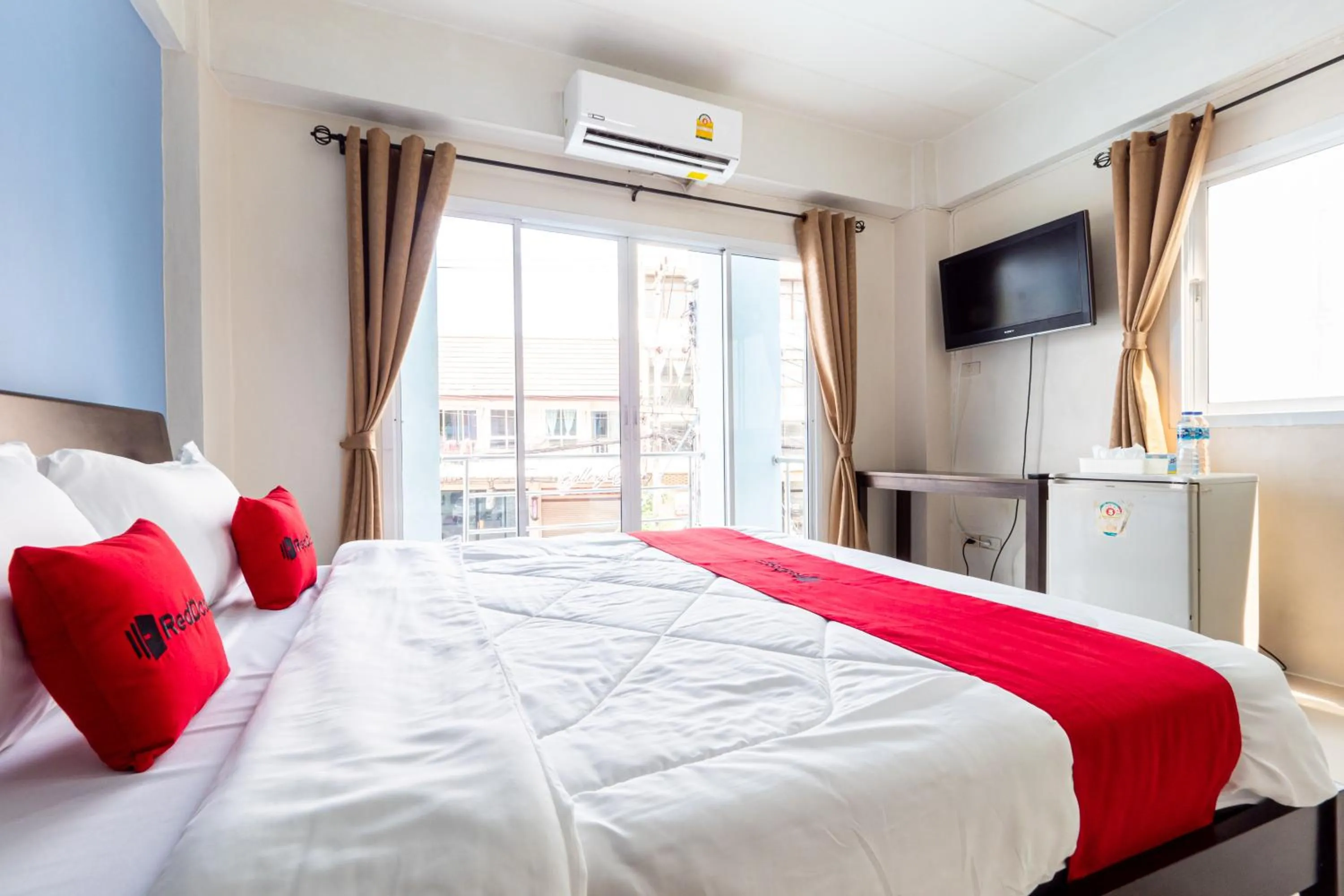 Photo of the whole room in Si Fah at Bangsaen Hotel