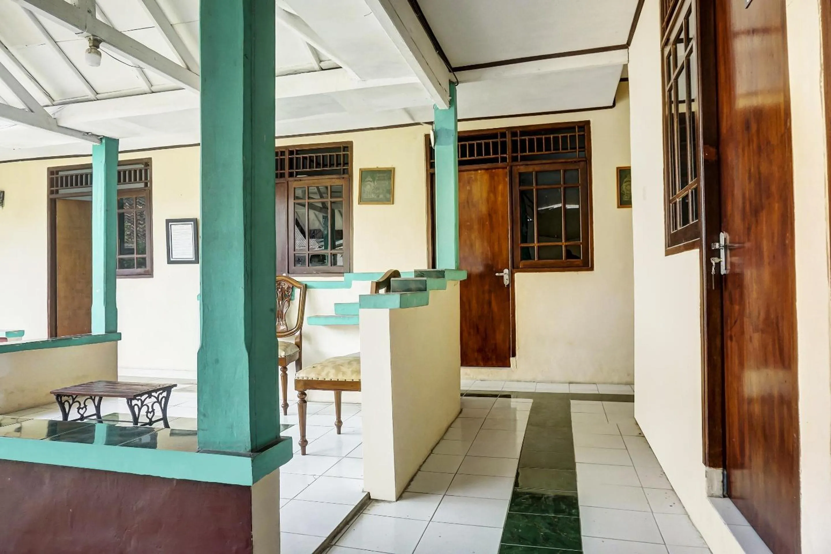 Lobby or reception in Hotel O Wisma Asri Putra Syariah