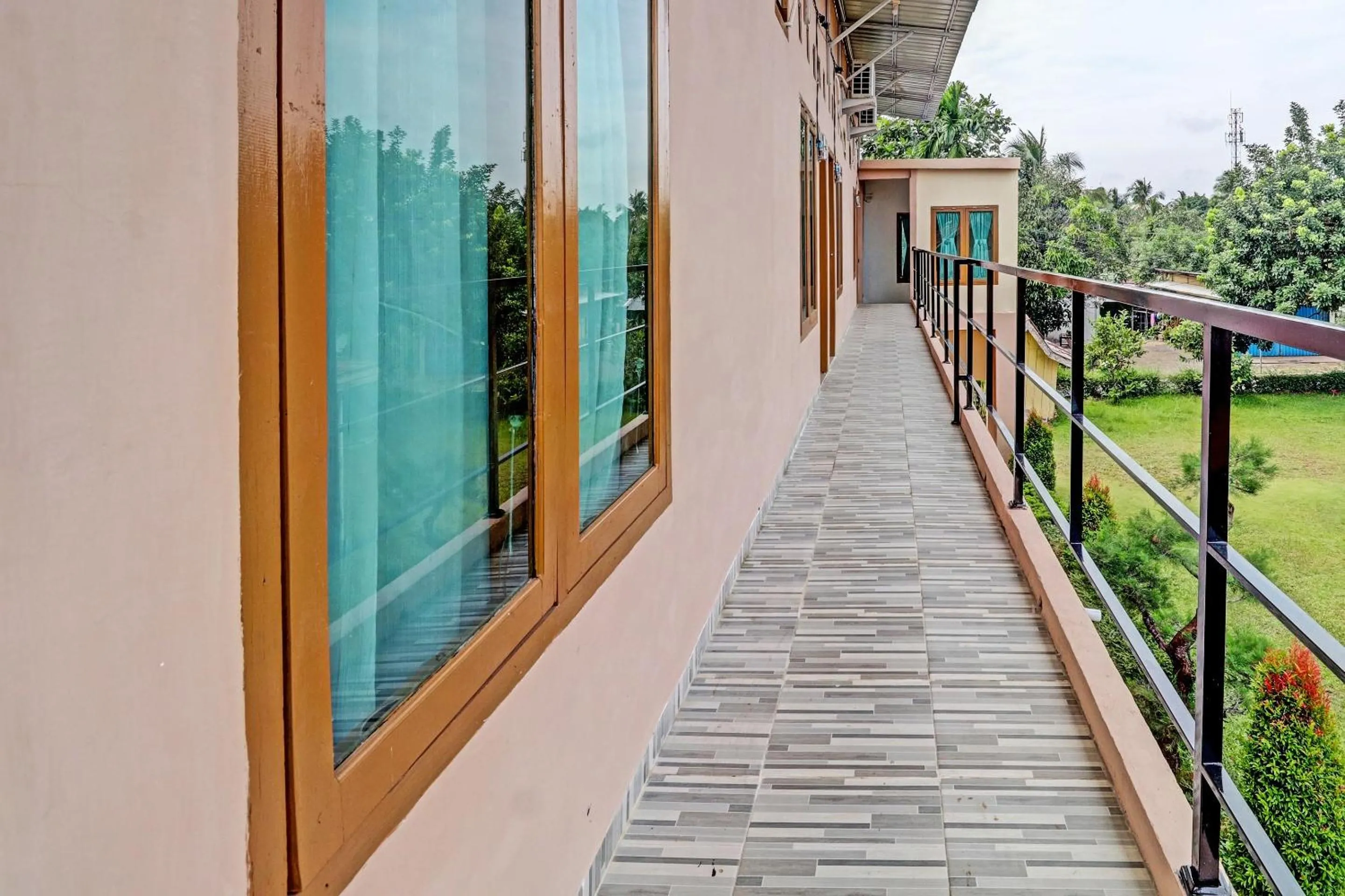 Lobby or reception in OYO 90945 Arizon Kost