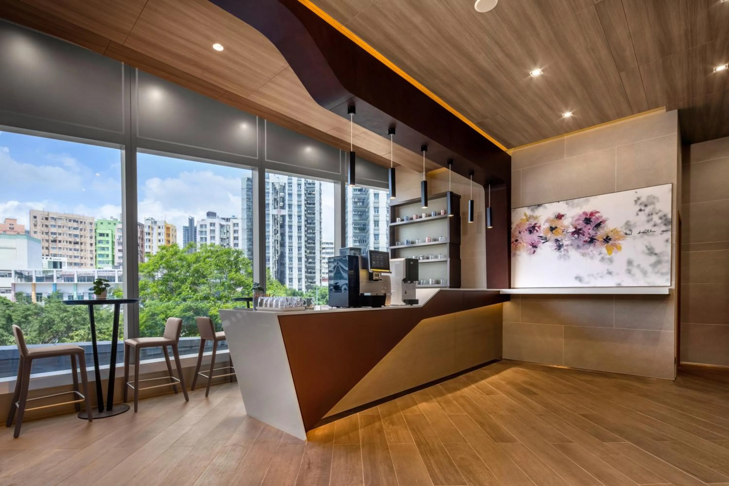 Coffee/tea facilities in Starphire Hotel