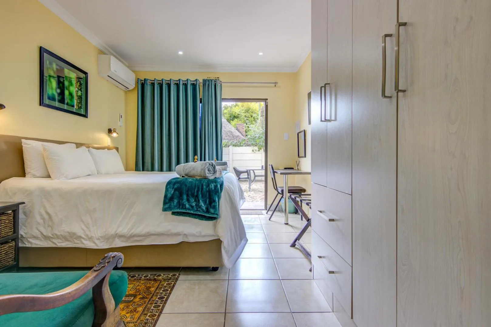 Bed in Edenvale Guest House