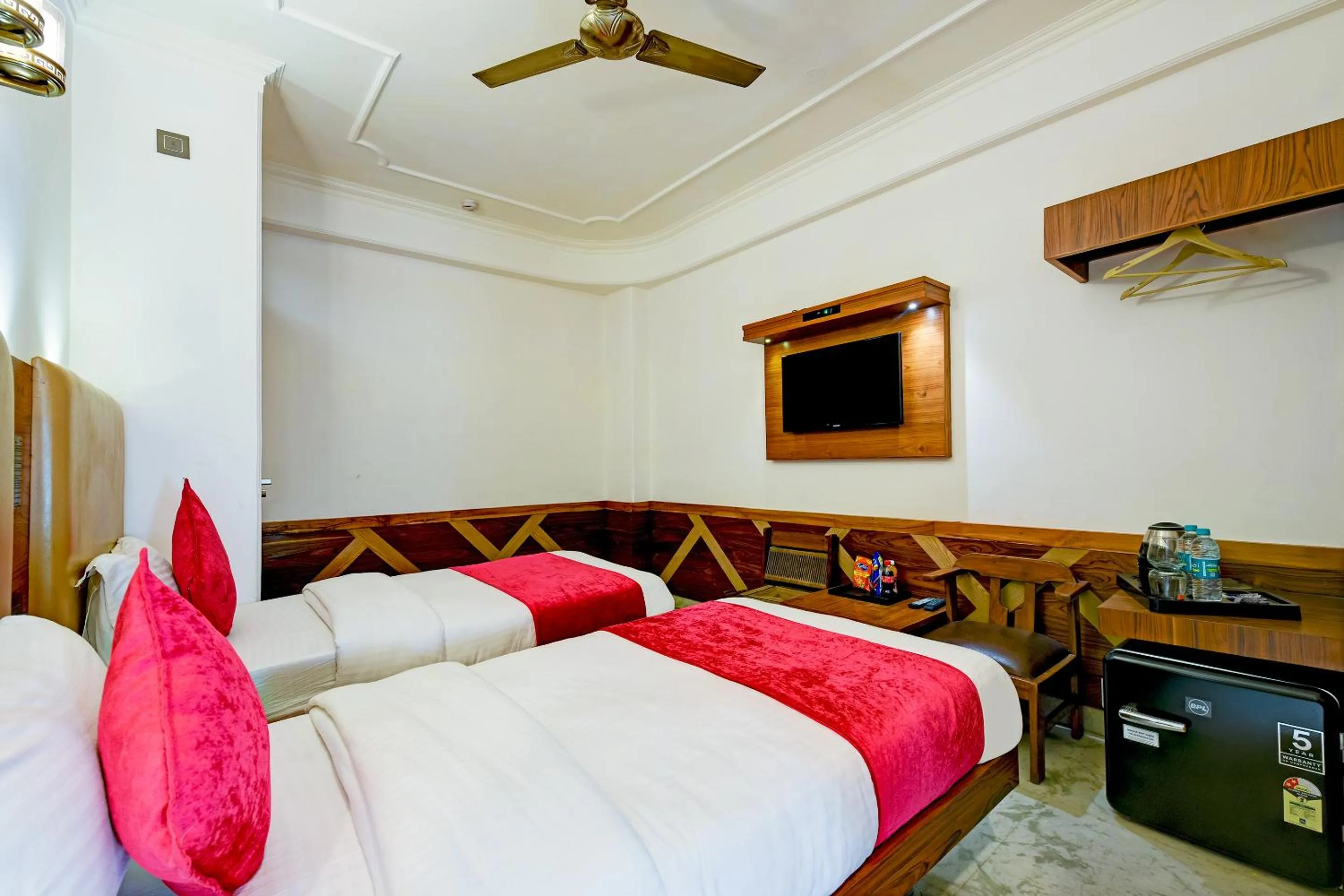 Living room, Bed in Hotel Cottage Yes Please New Delhi