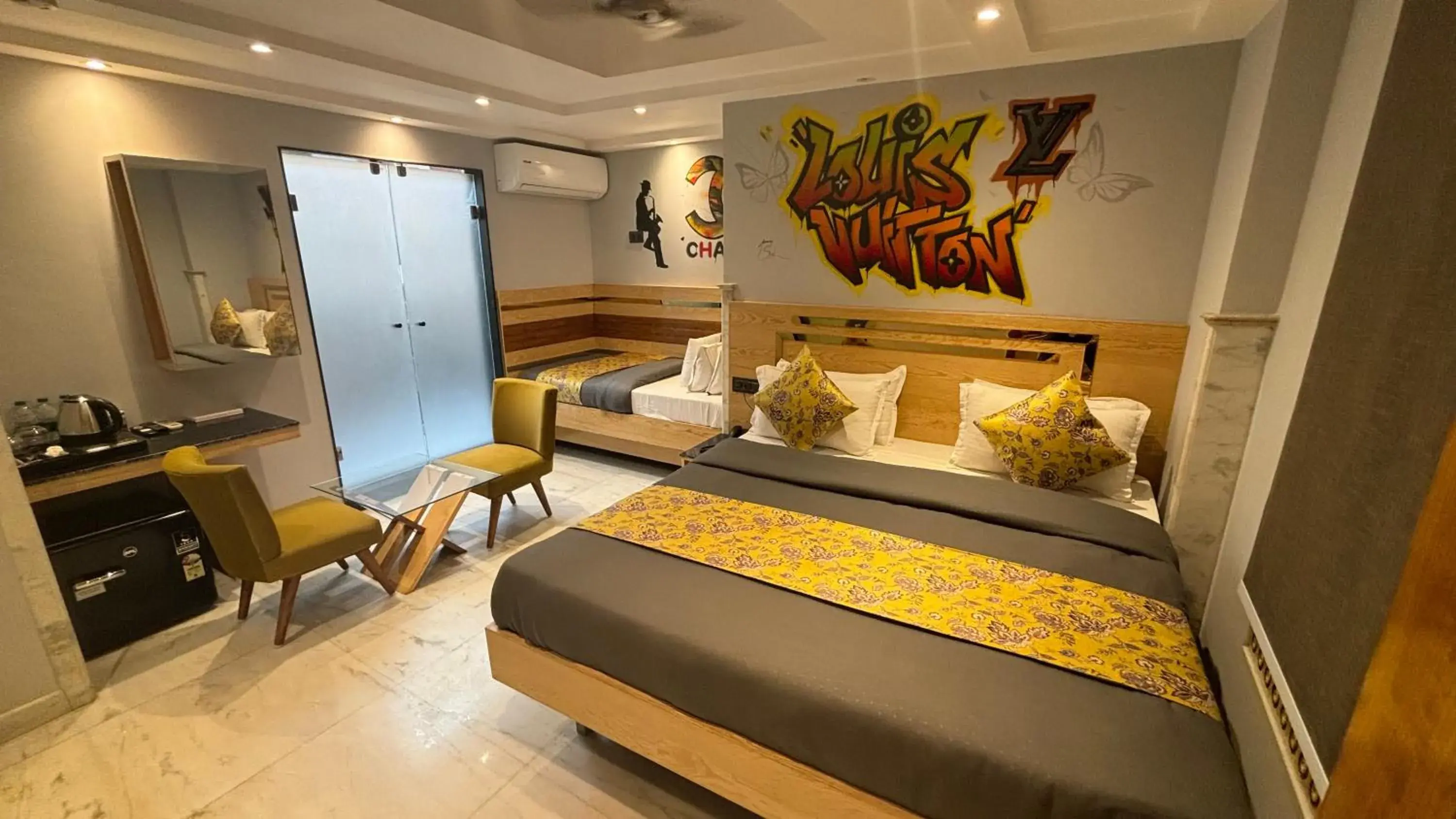 Living room, Bed in Hotel Cottage Yes Please New Delhi Living room, Bed in Hotel Cottage Yes Please New Delhi