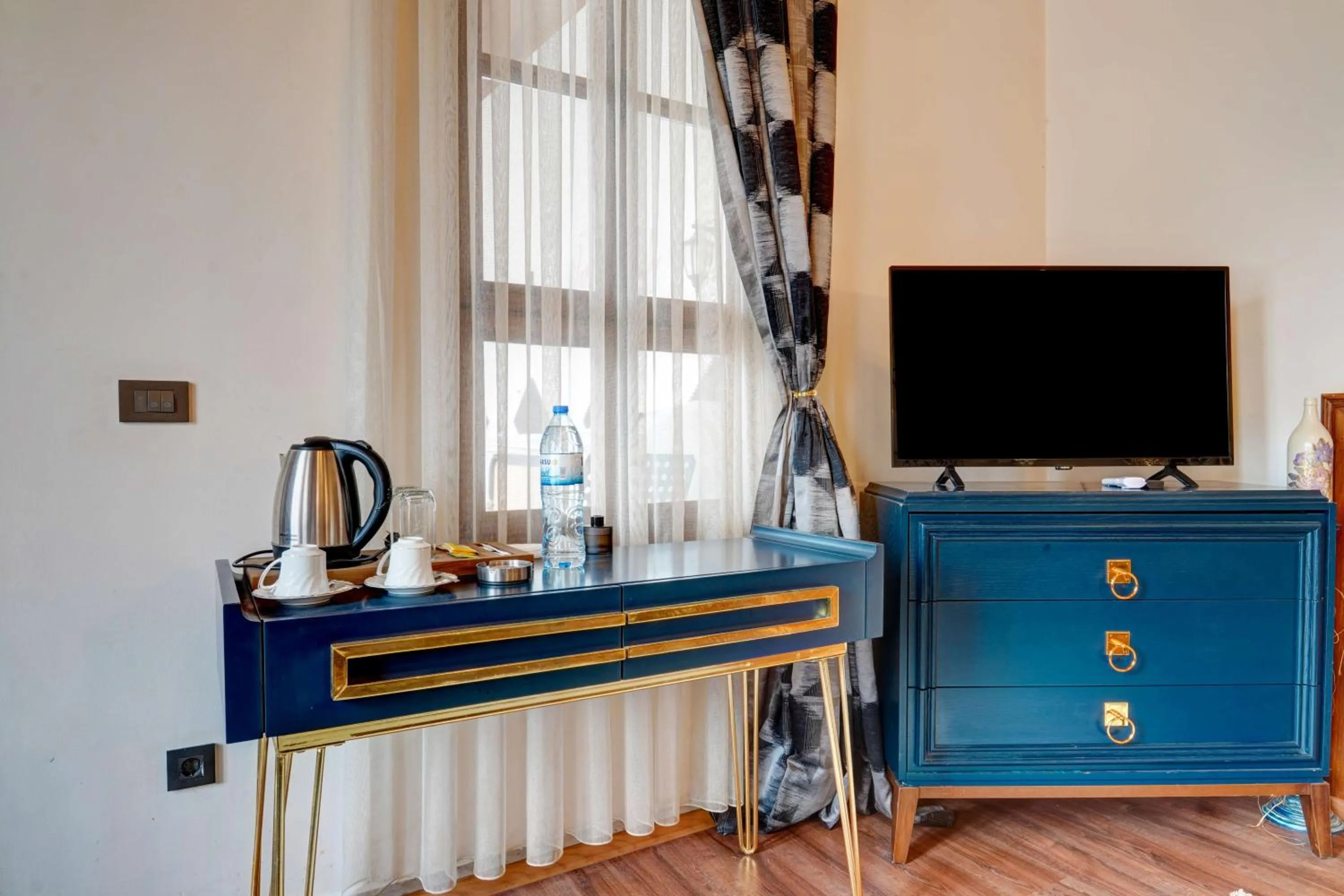 TV and multimedia in Kerem ile Aslı Butik Hotel