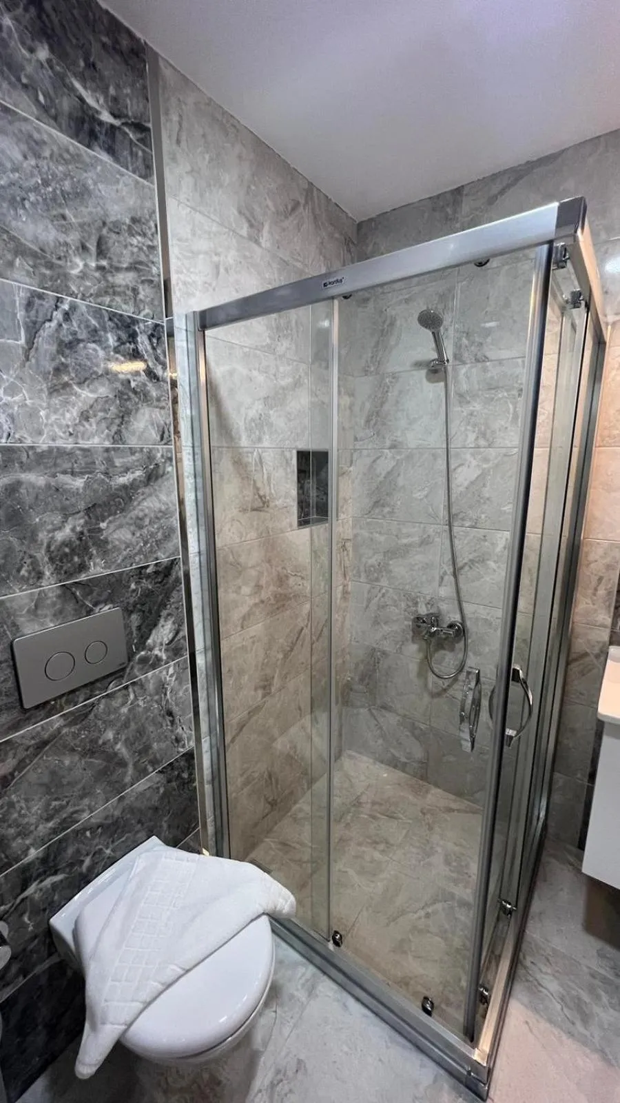 Shower in Melissa Suite