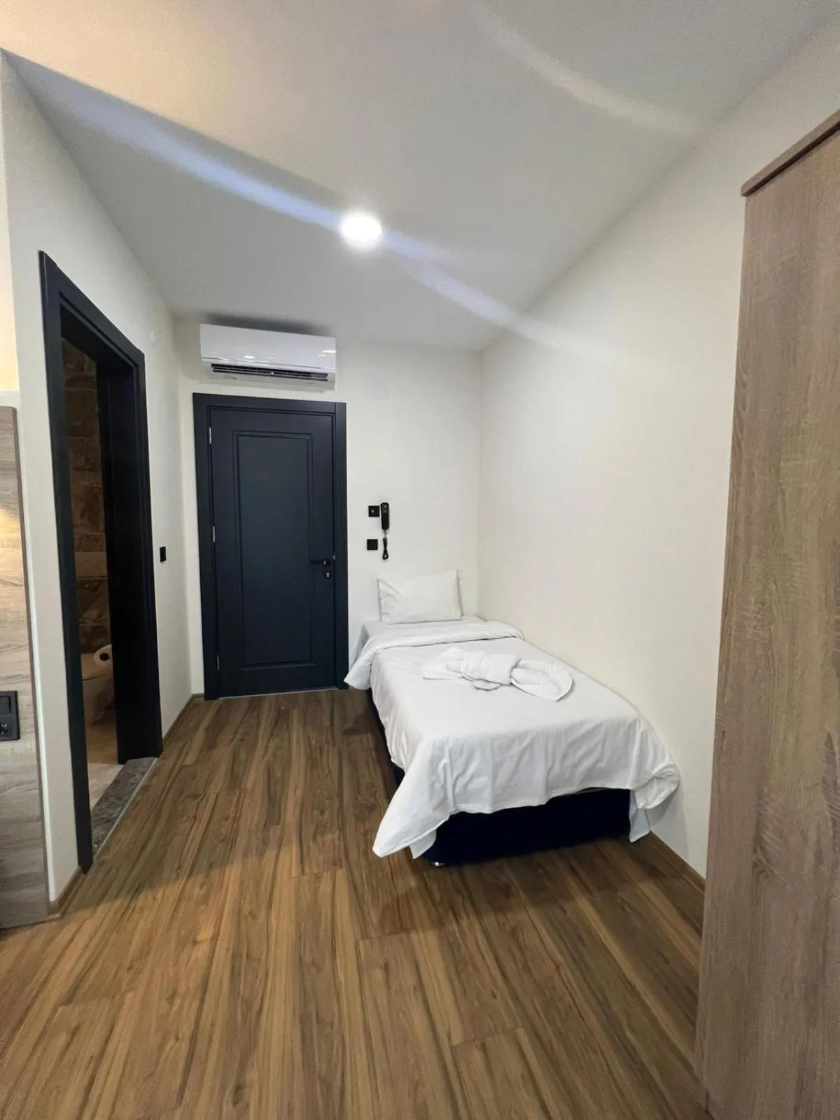 Bed in Melissa Suite