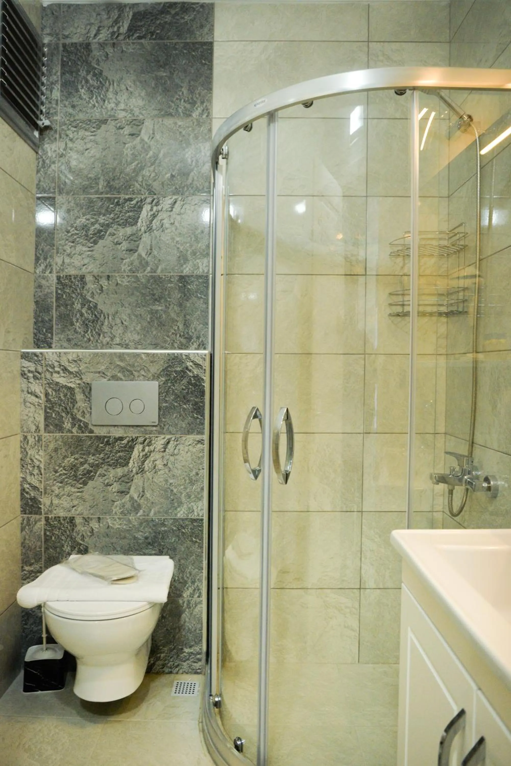 Bathroom in Melissa Suite