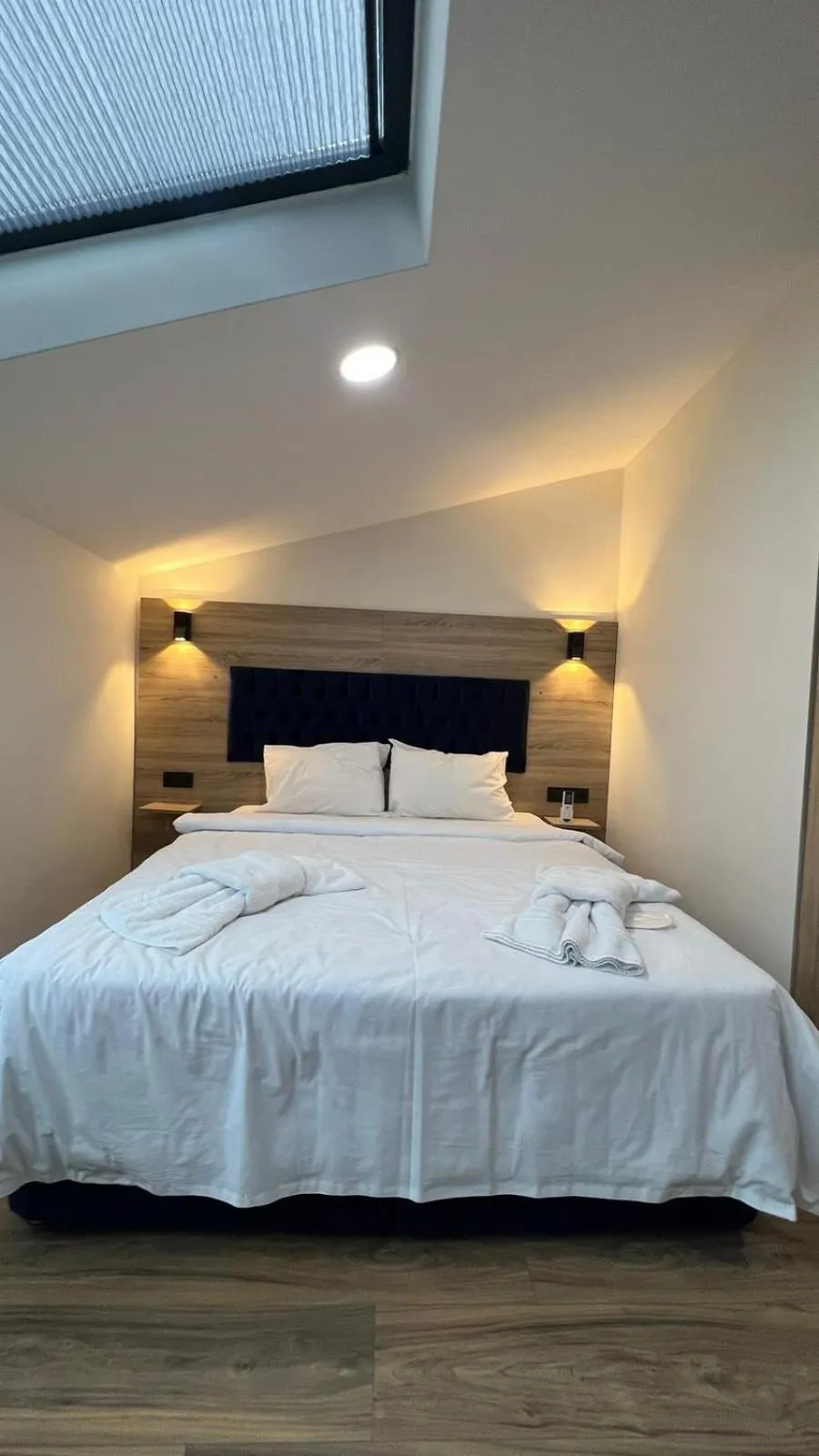 Bed in Melissa Suite