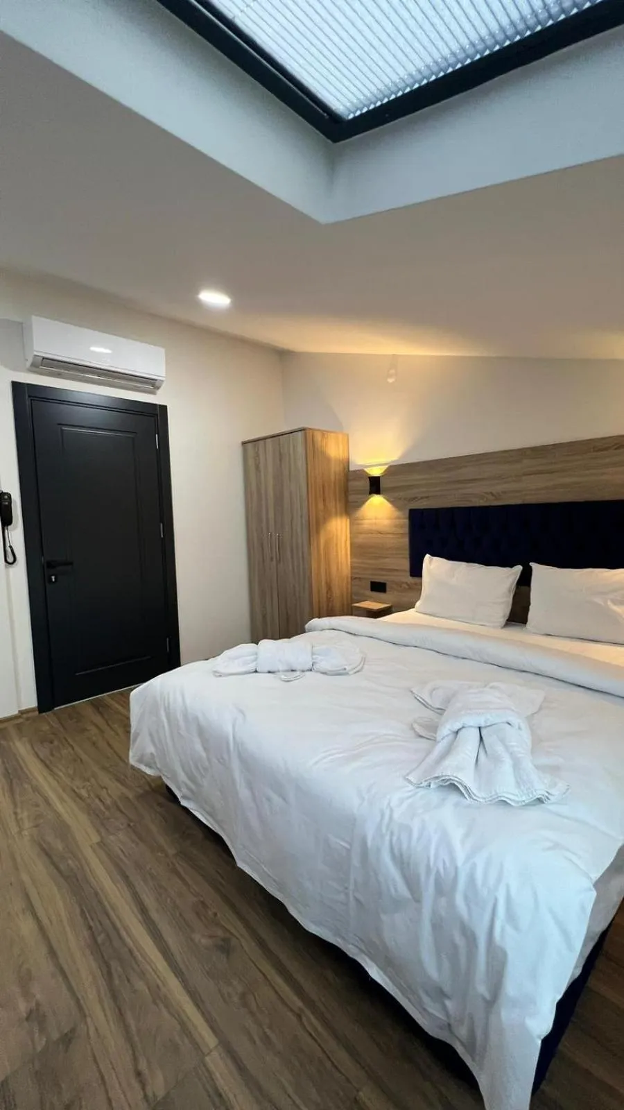 Bed in Melissa Suite