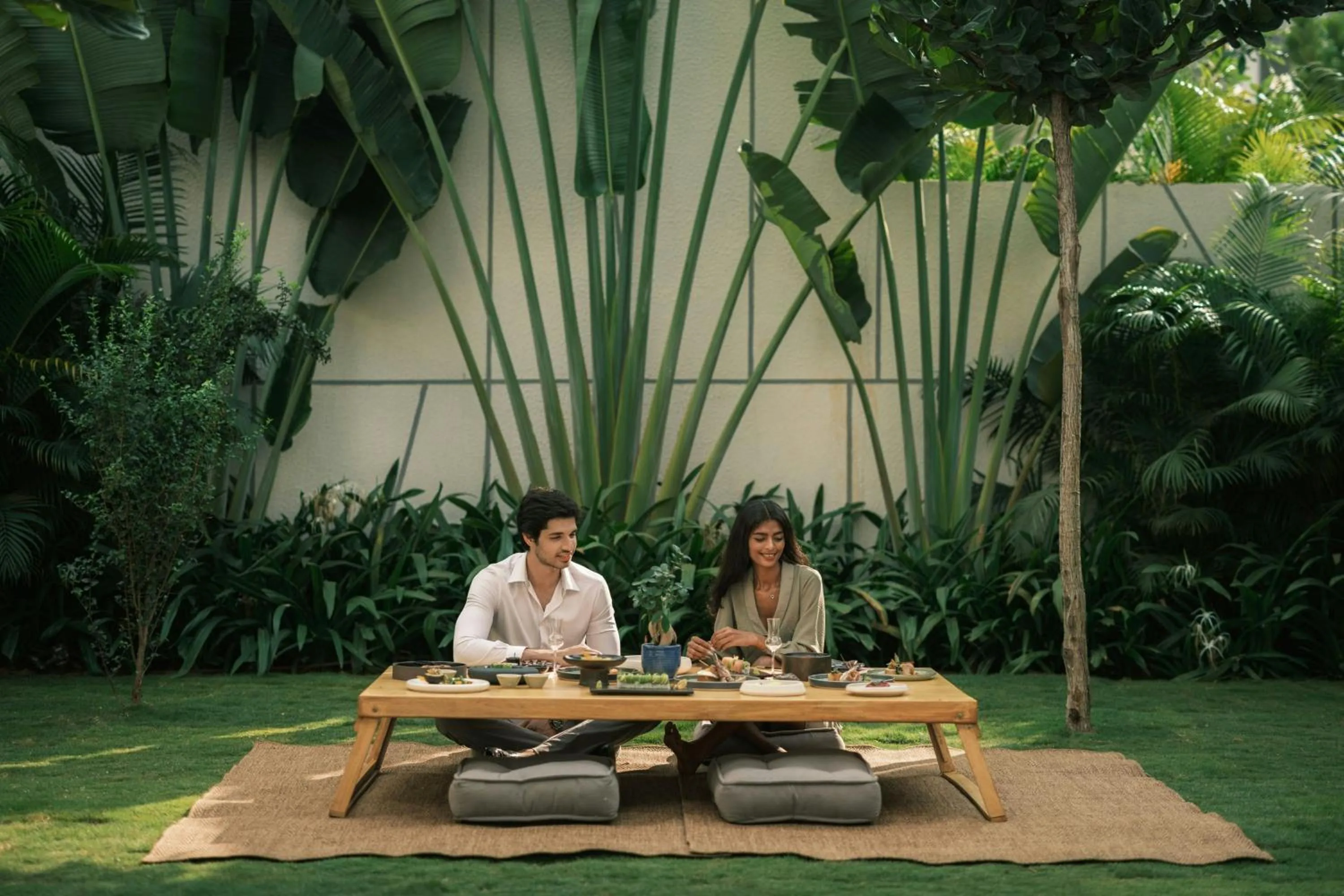 Restaurant/places to eat in JW Marriott Hotel Bengaluru Prestige Golfshire Resort & Spa