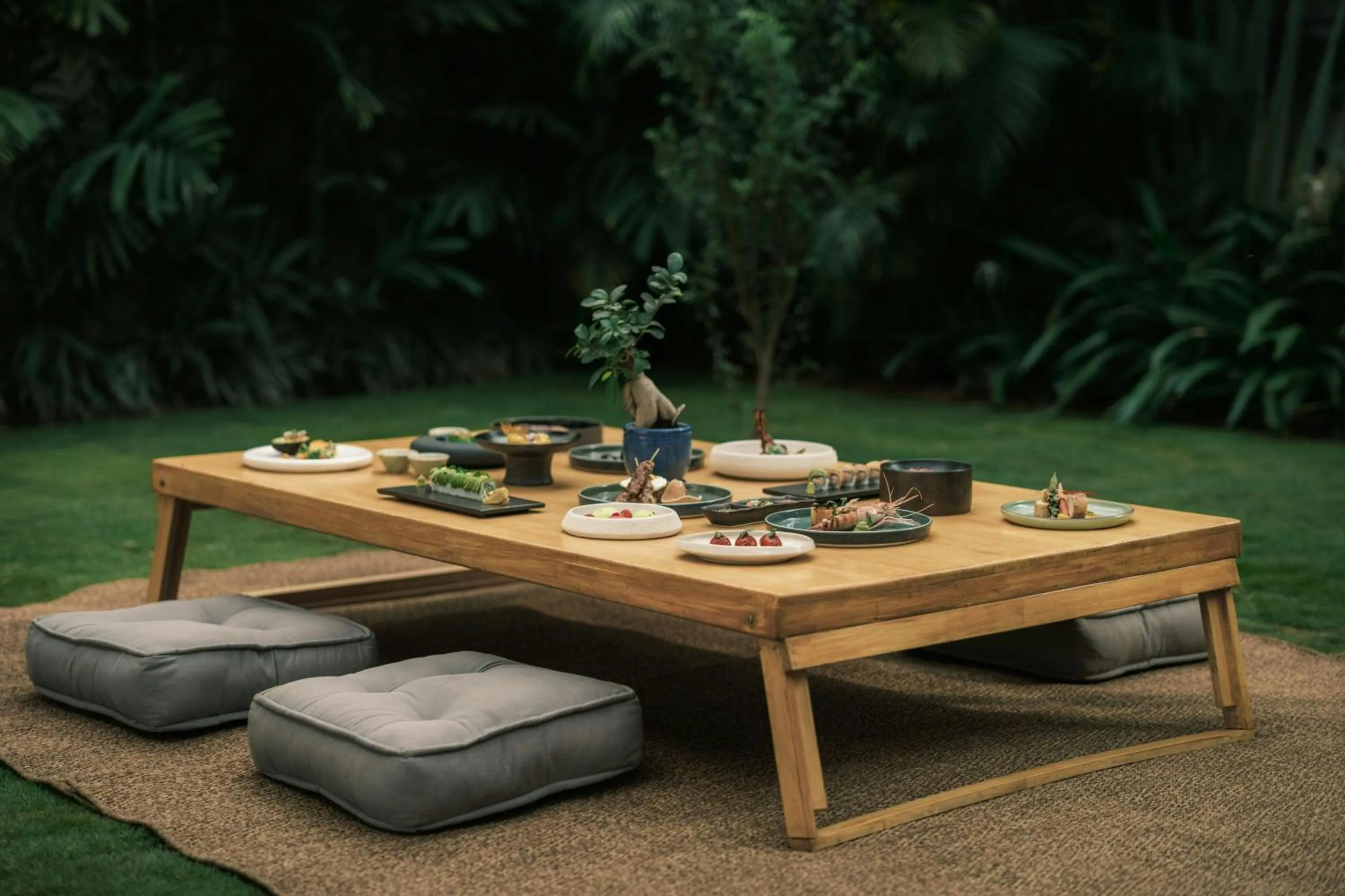 Restaurant/places to eat in JW Marriott Hotel Bengaluru Prestige Golfshire Resort & Spa