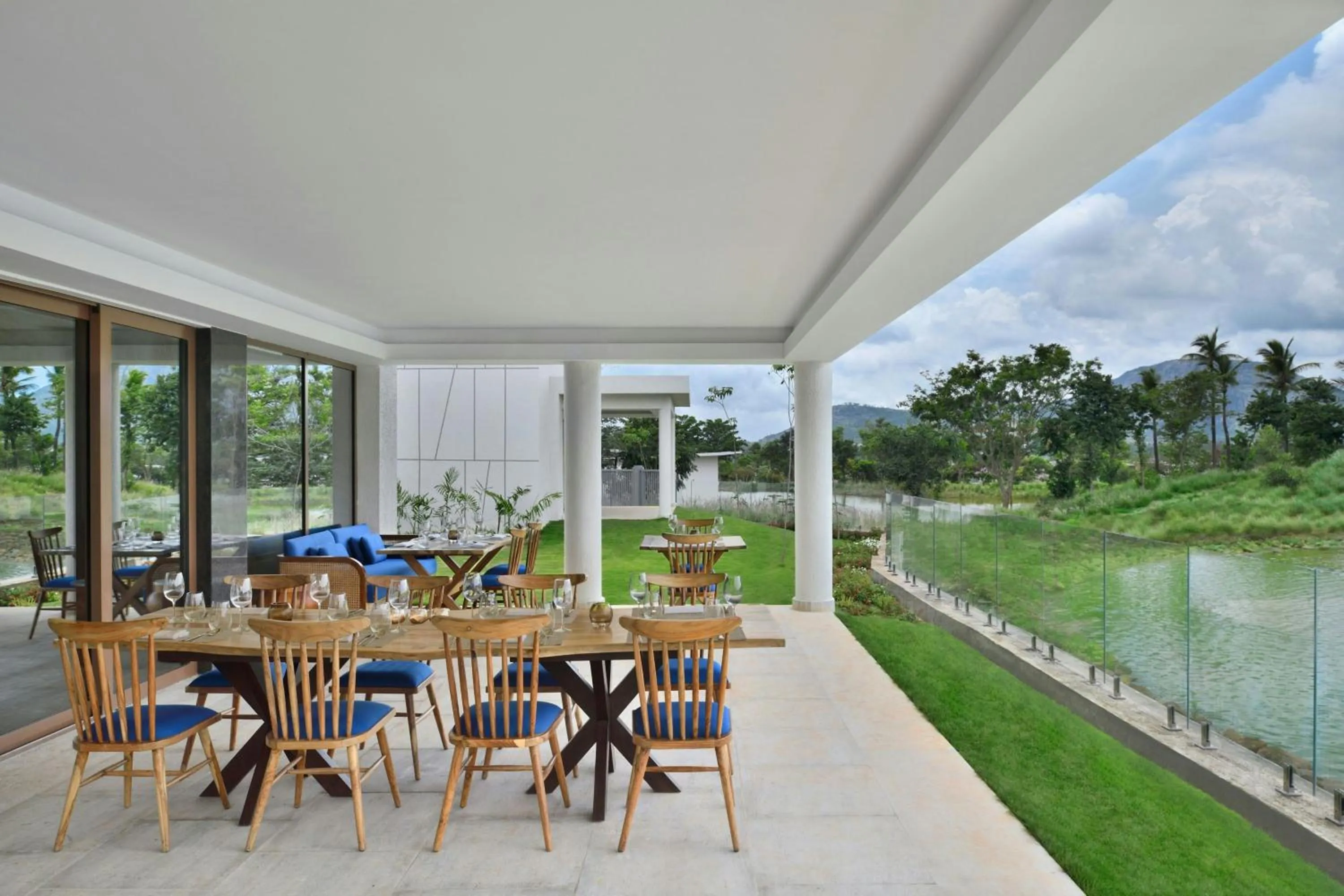 Restaurant/places to eat in JW Marriott Hotel Bengaluru Prestige Golfshire Resort & Spa