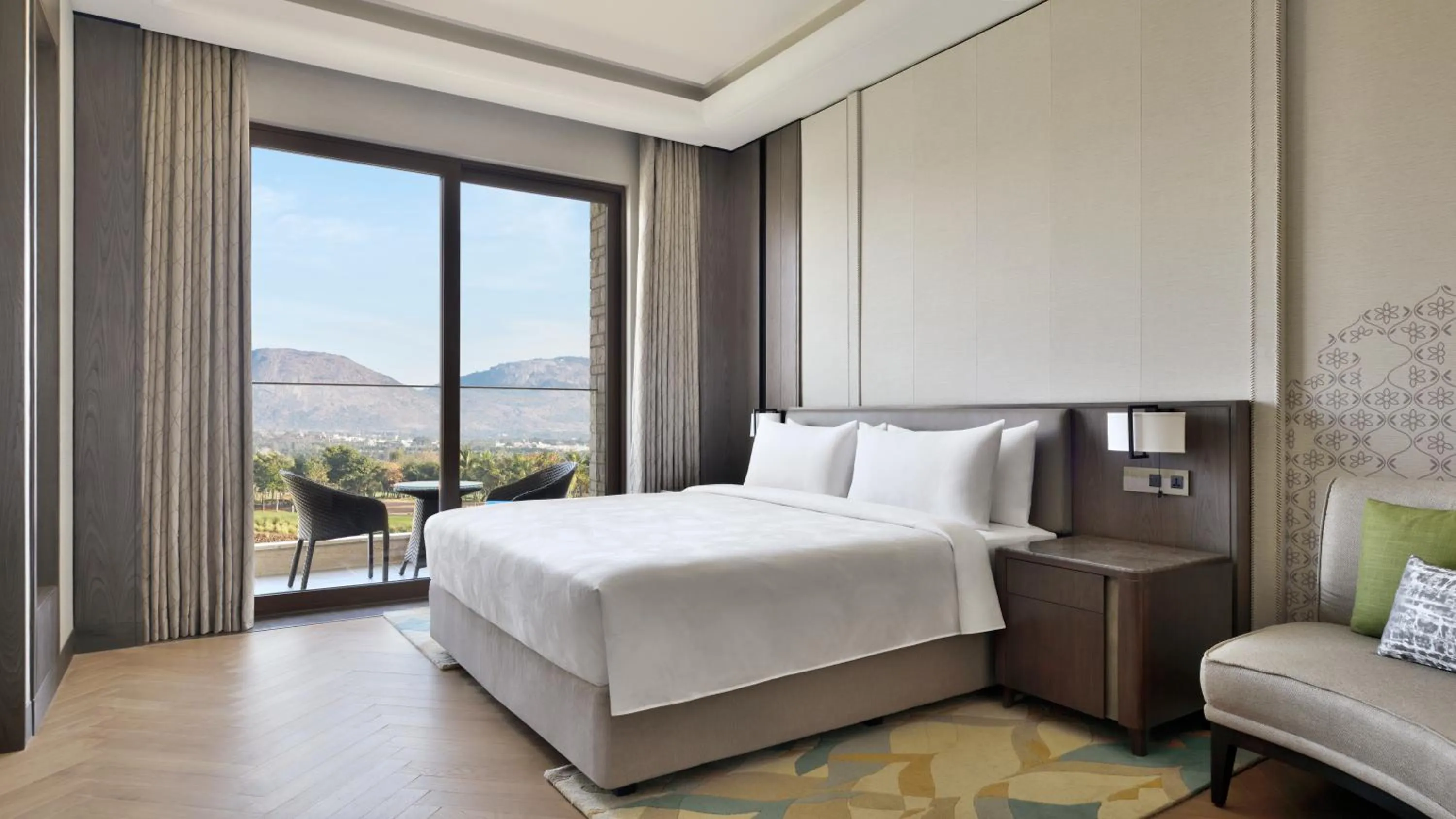 Bed in JW Marriott Hotel Bengaluru Prestige Golfshire Resort & Spa