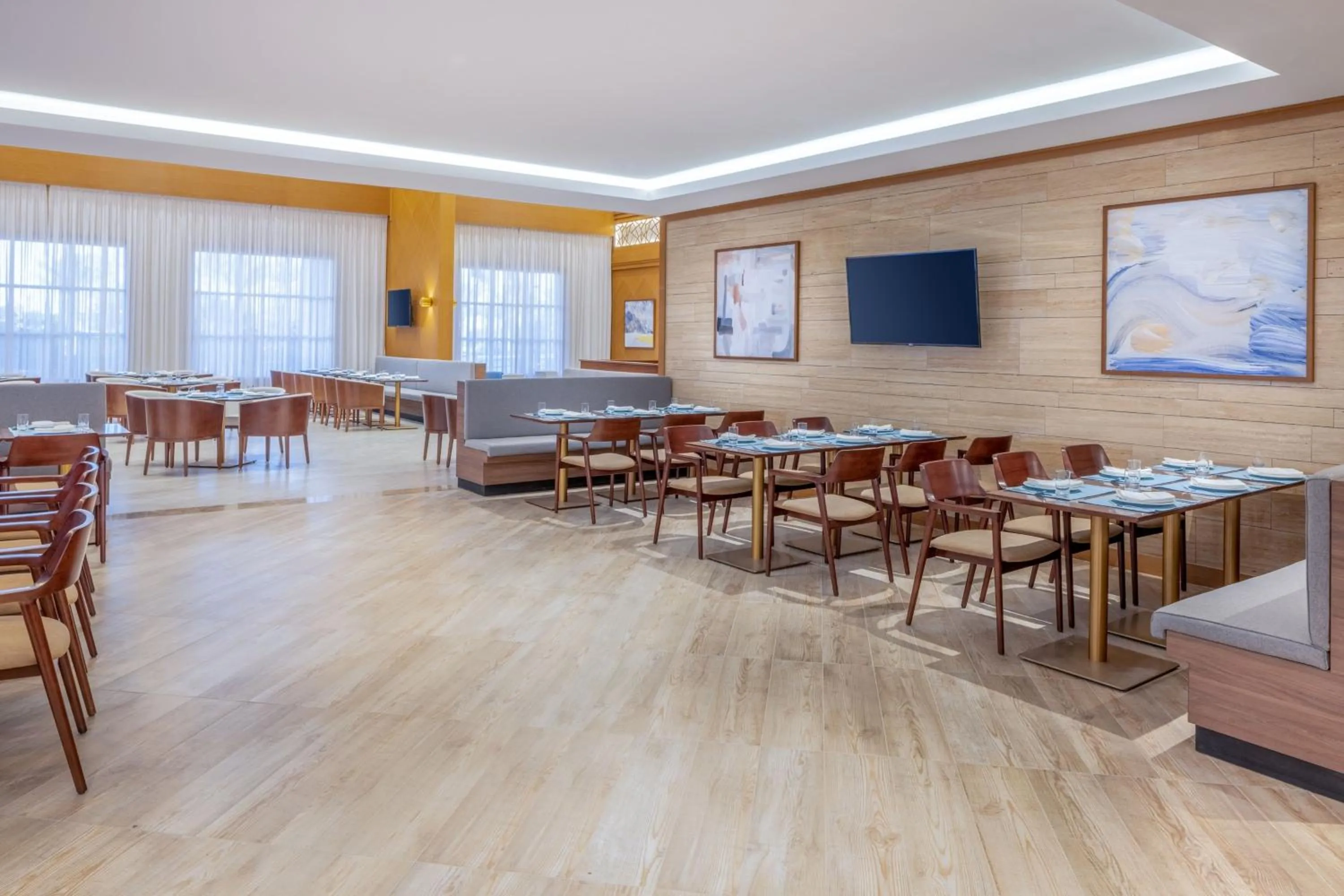 Restaurant/places to eat in Residence Inn by Marriott Dammam