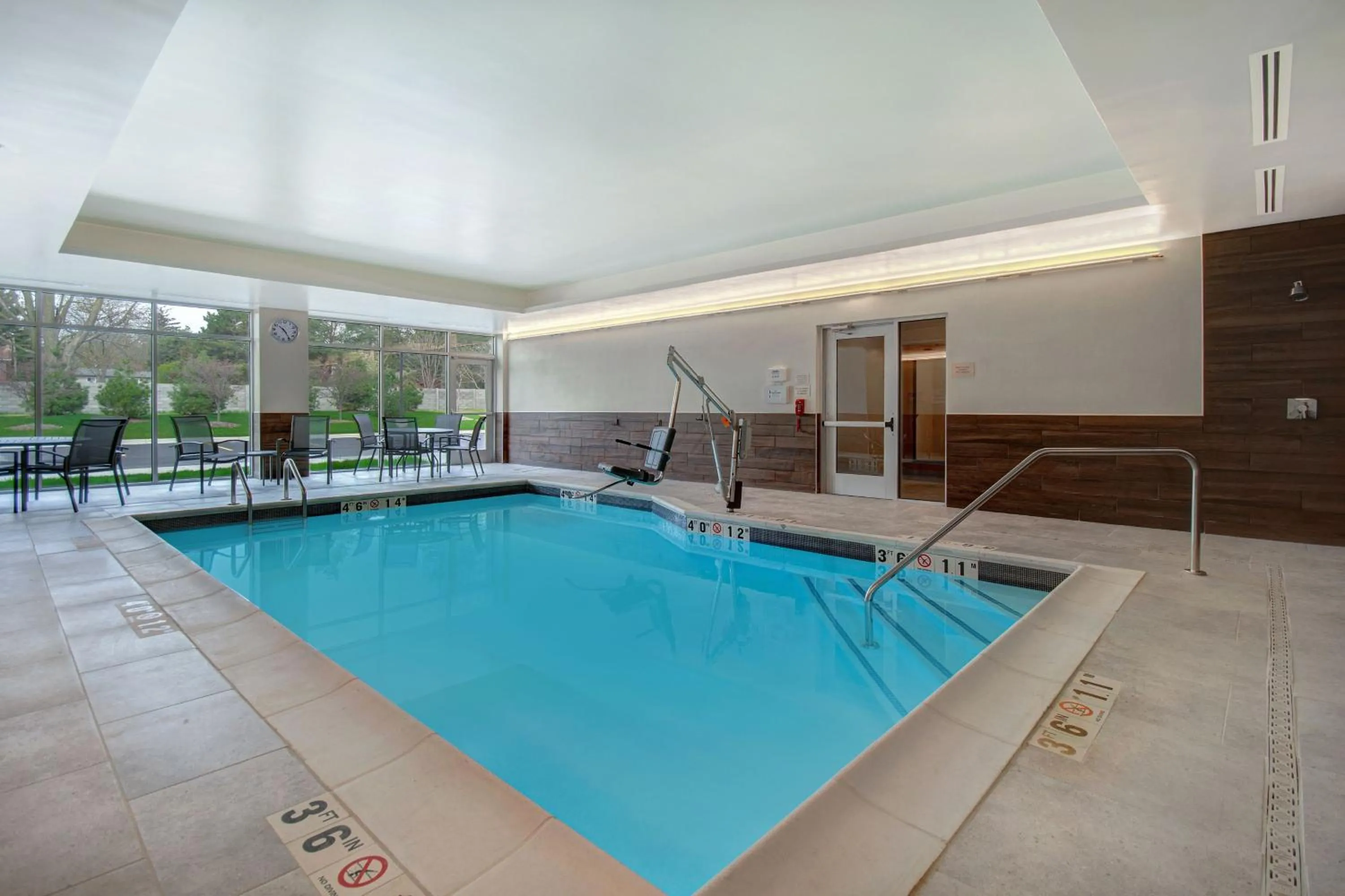 Swimming pool in Fairfield by Marriott Inn & Suites Rochester Hills