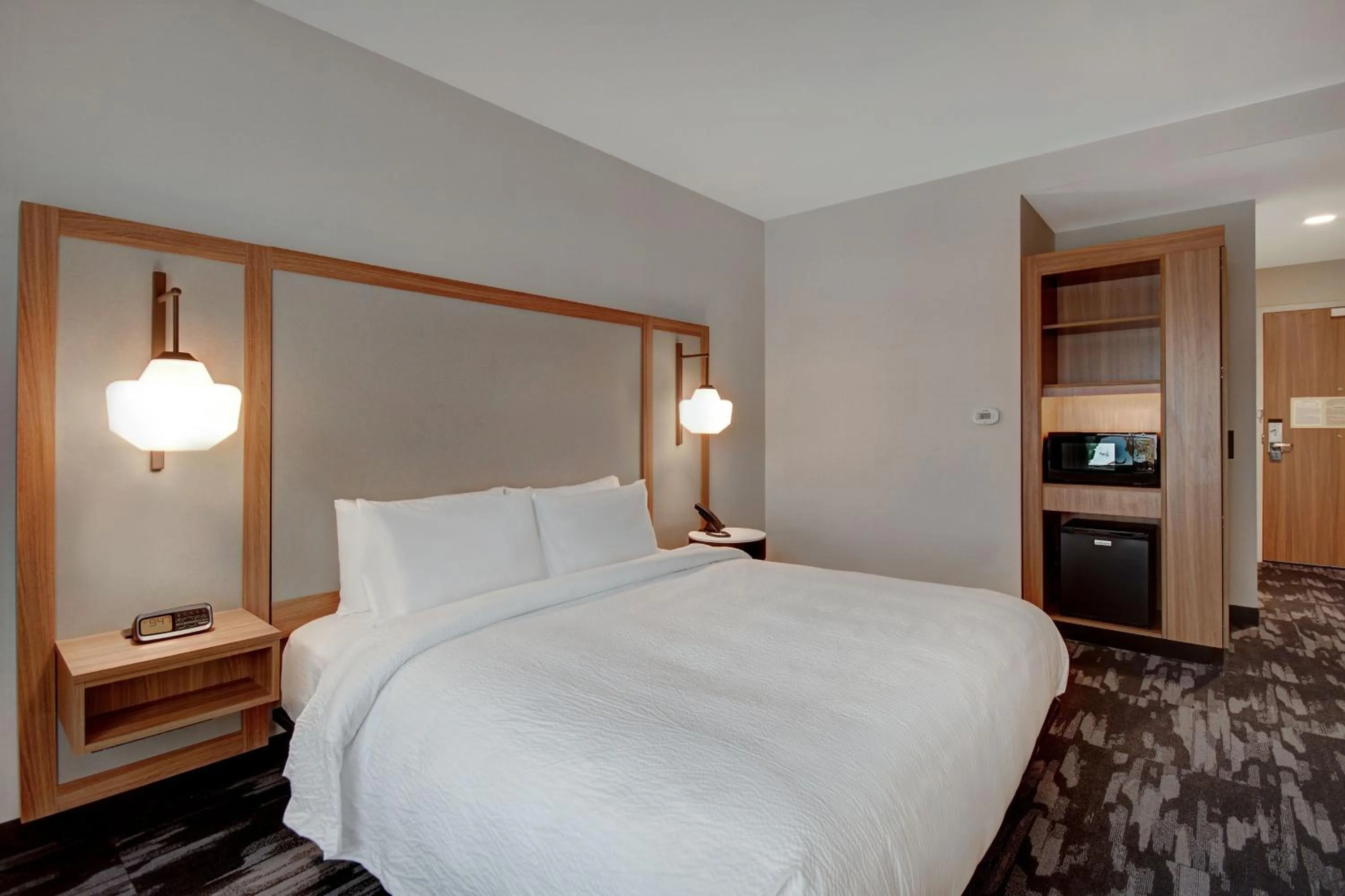 Photo of the whole room, Bed in Fairfield by Marriott Inn & Suites Rochester Hills