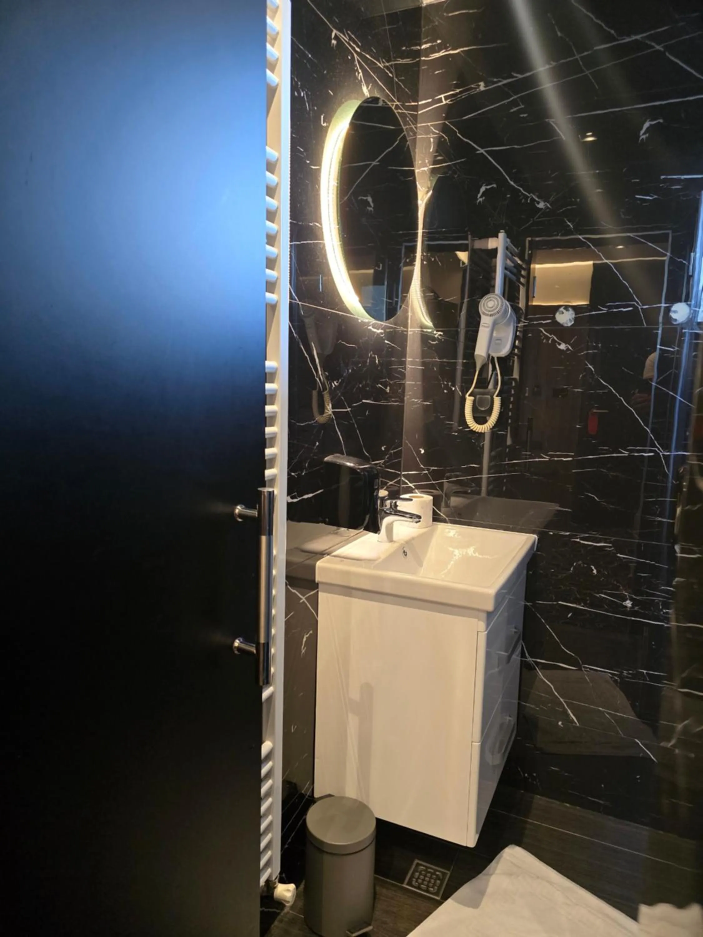 Shower in Hotel Carpe Diem