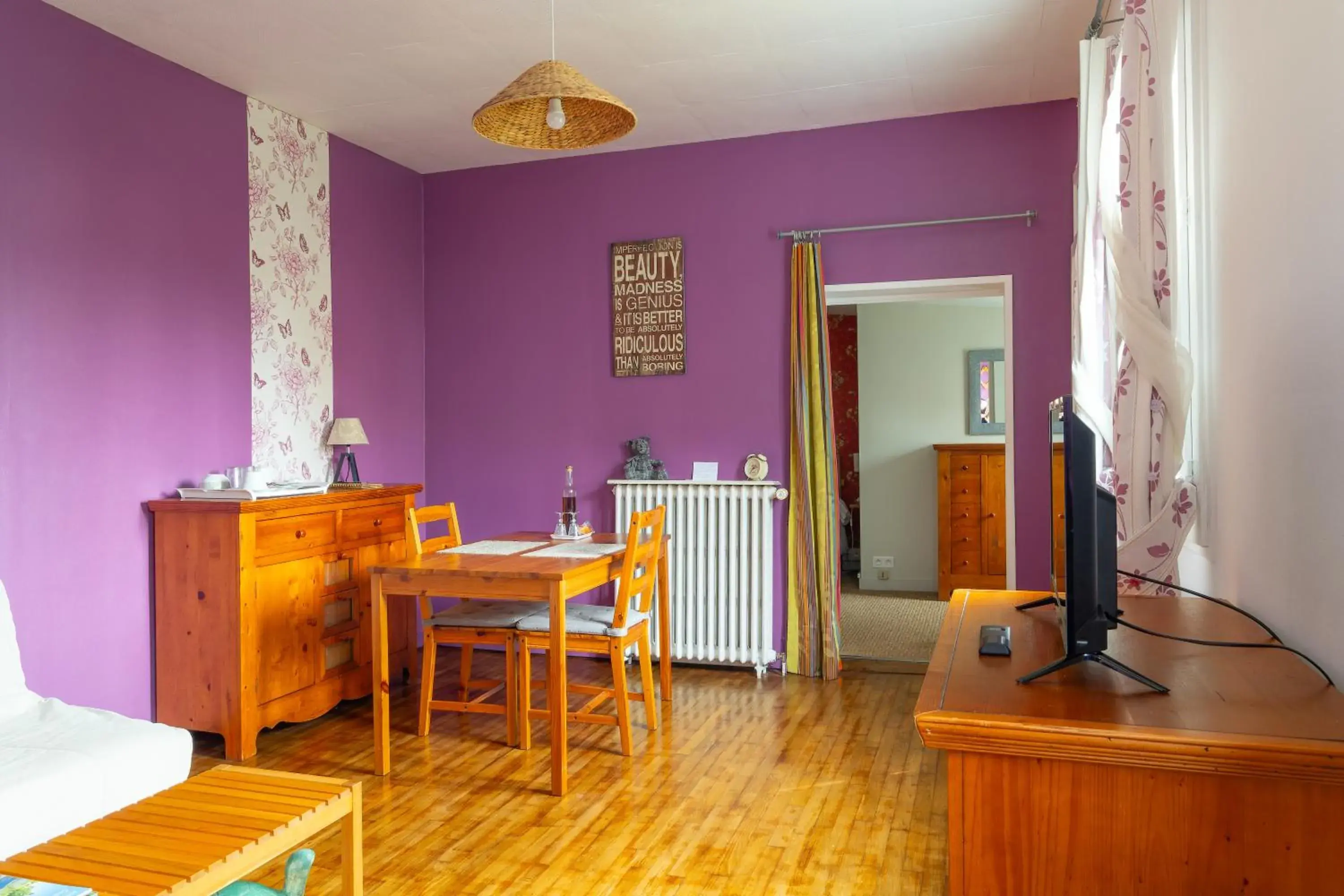 Chambre d'Hôtes - l'Ephémère Chambre d'Hôtes - l'Ephémère