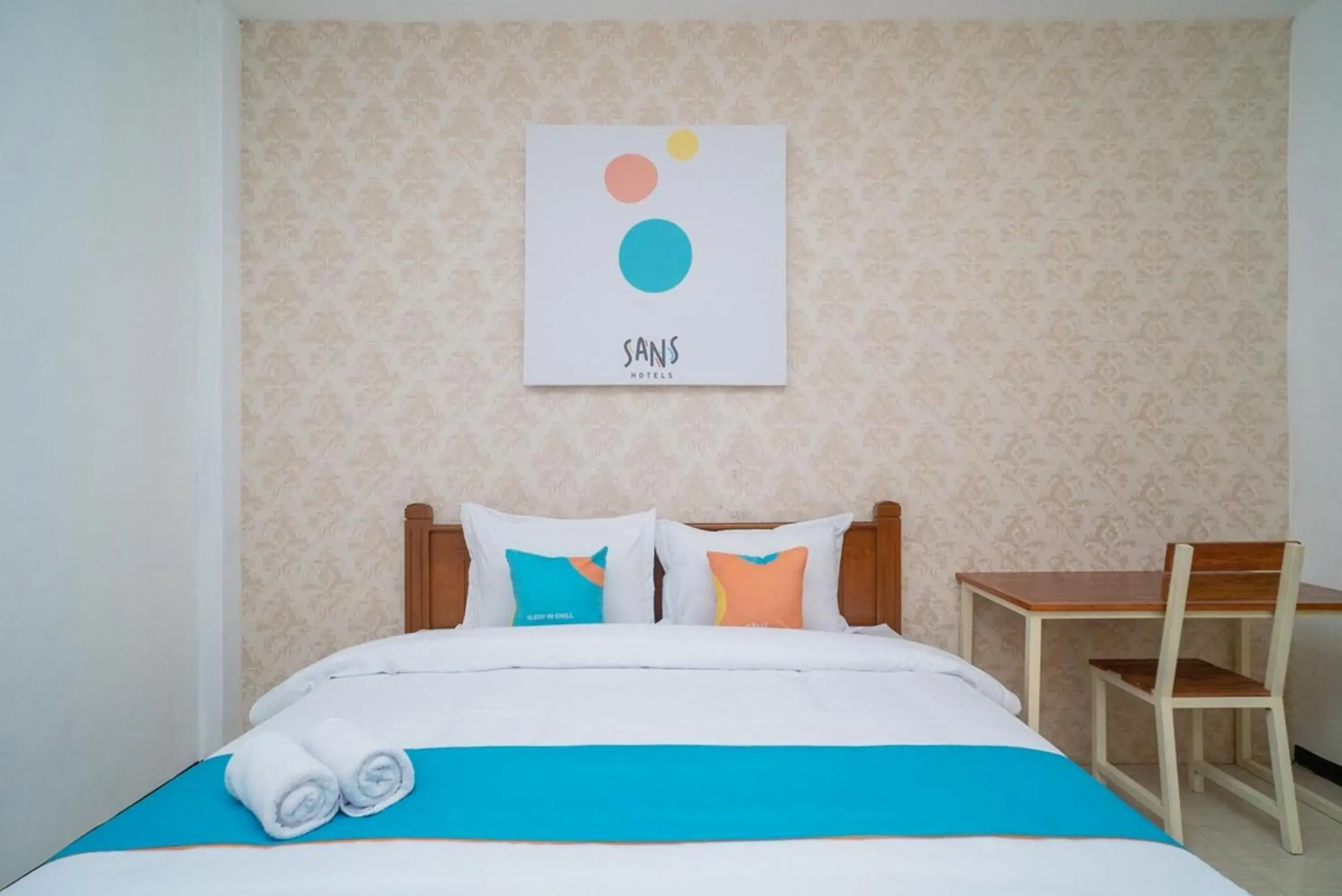 Bedroom, Bed in Sans Hotel Queen Batu Bedroom, Bed in Sans Hotel Queen Batu