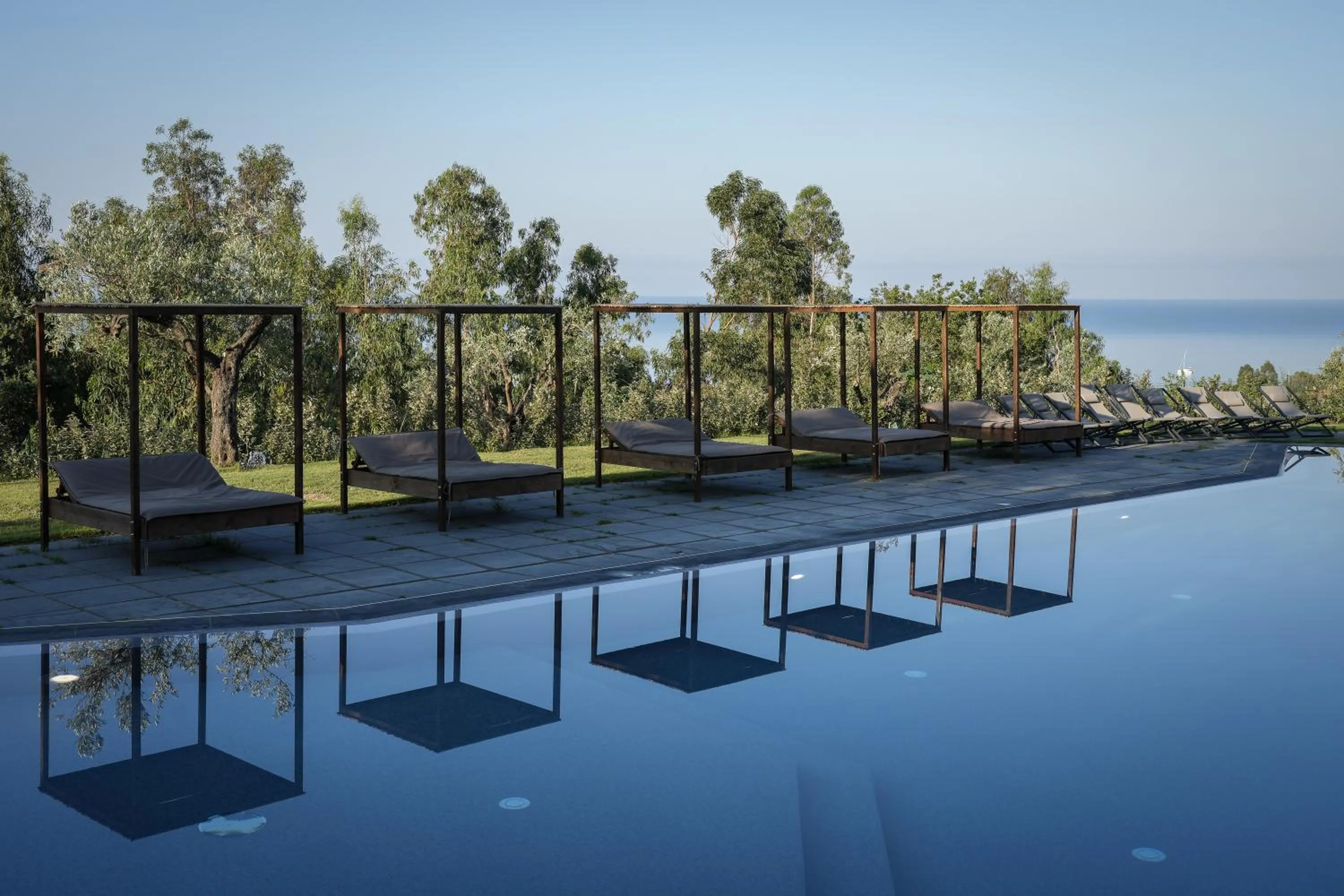 Natural landscape in Hang Loose Cottage Hotel & Resort 4 stelle Gizzeria Calabria