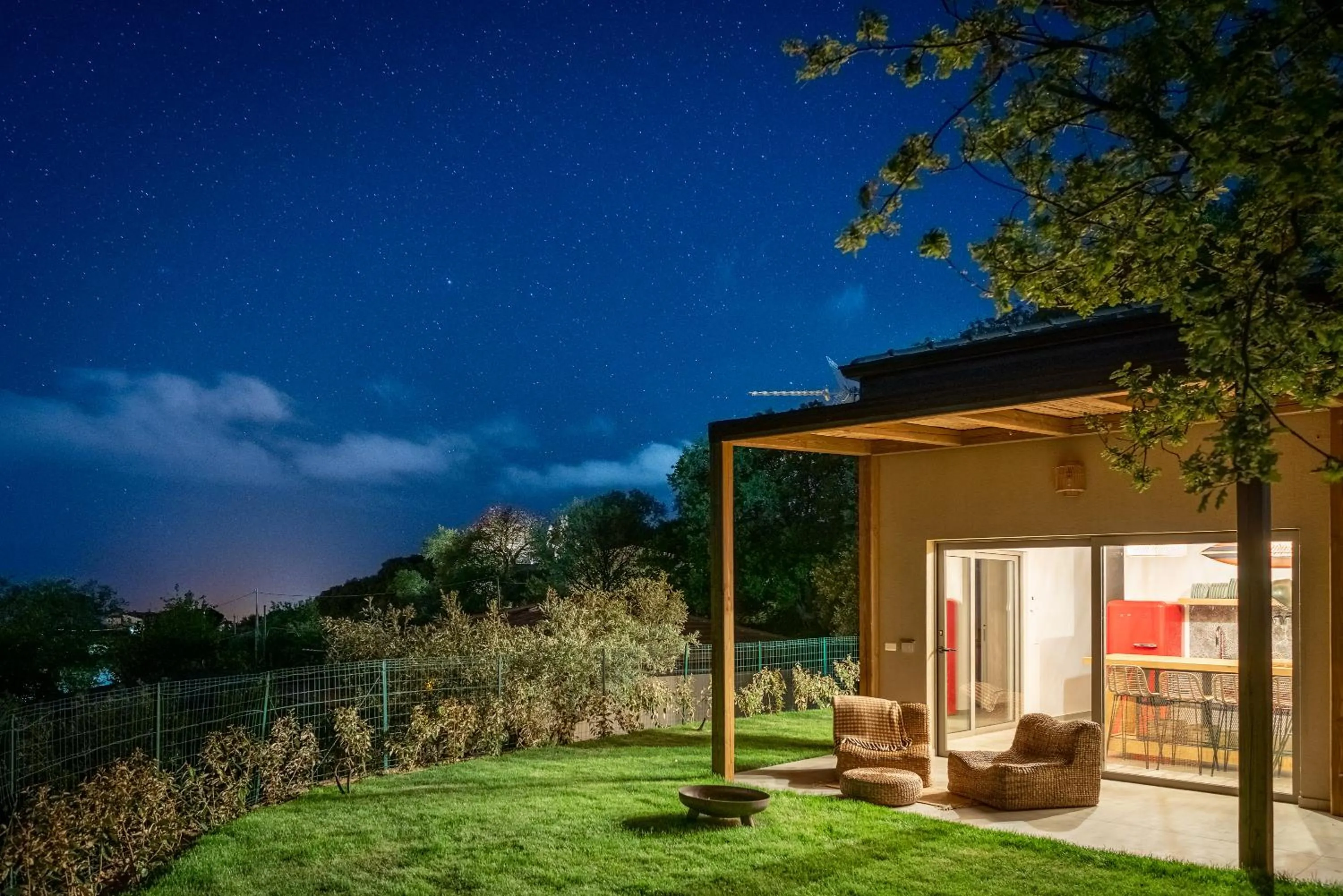 Property building in Hang Loose Cottage Hotel & Resort 4 stelle Gizzeria Calabria